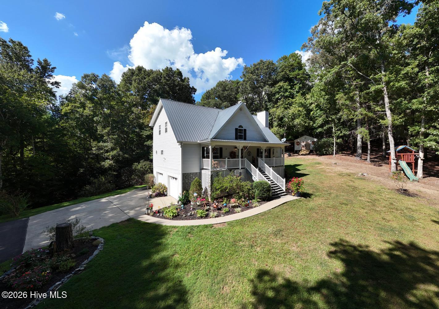1341 Mull Road Property Photo 5