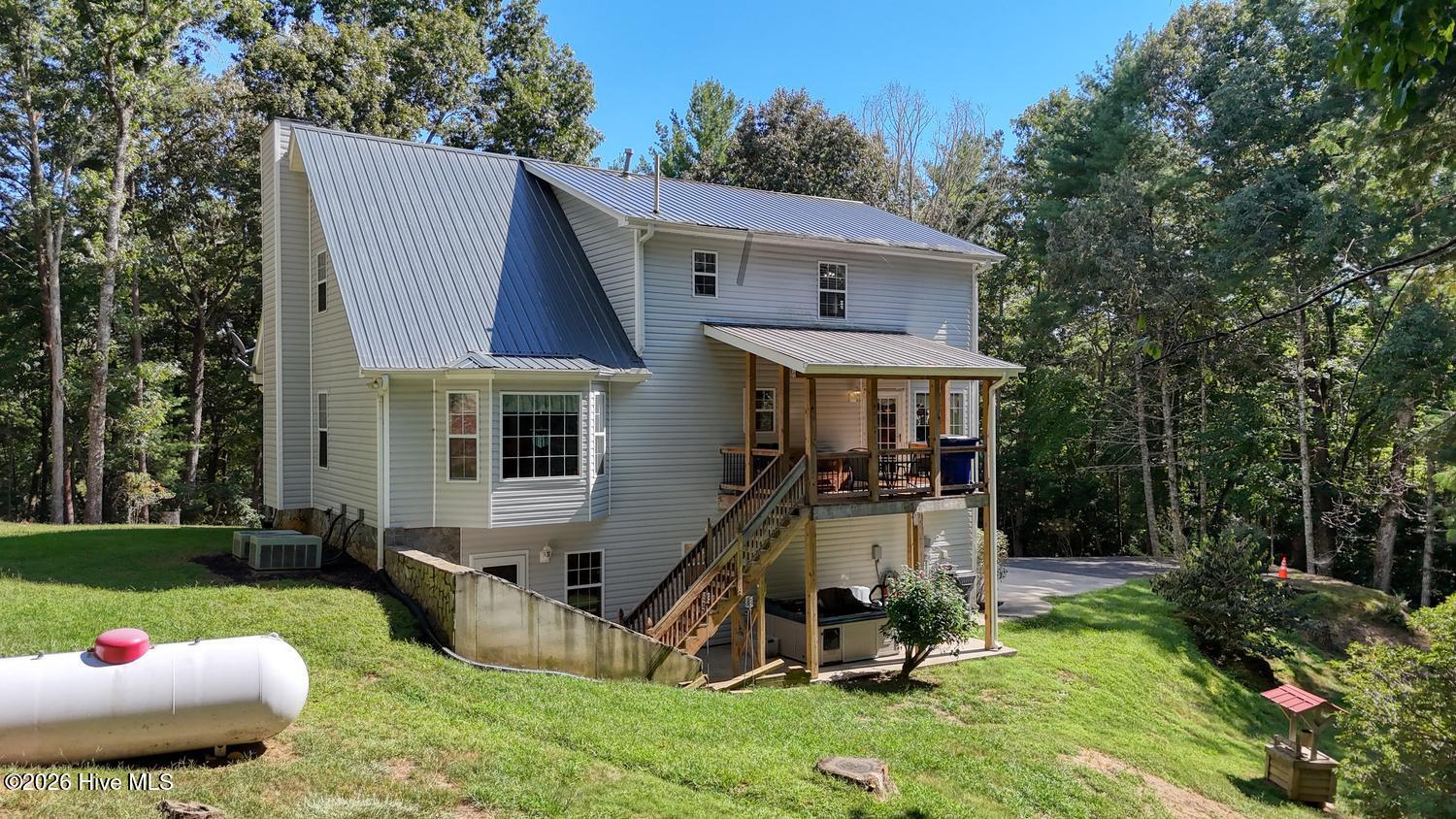 1341 Mull Road Property Photo 6