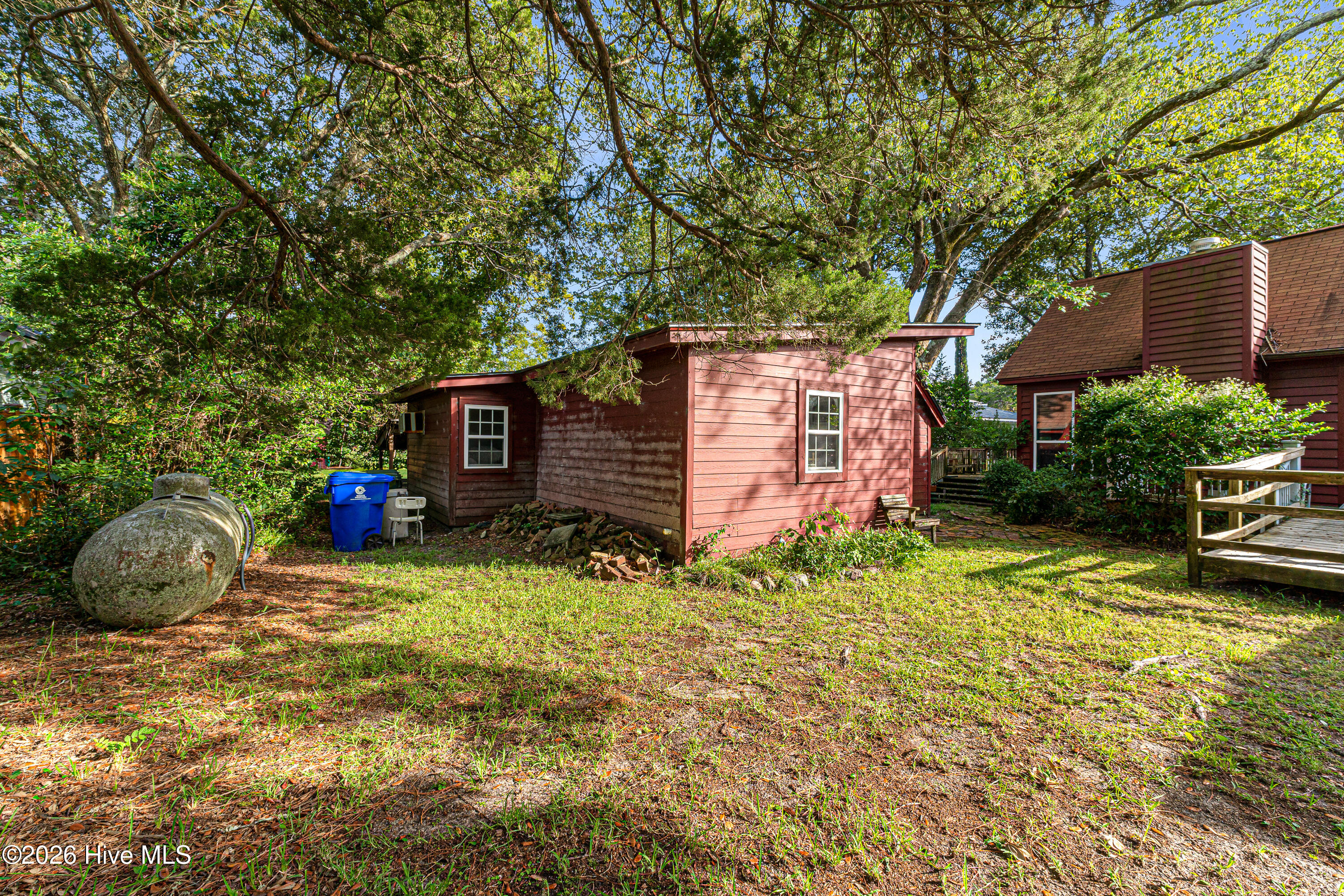 302 Moore Street Property Photo 11