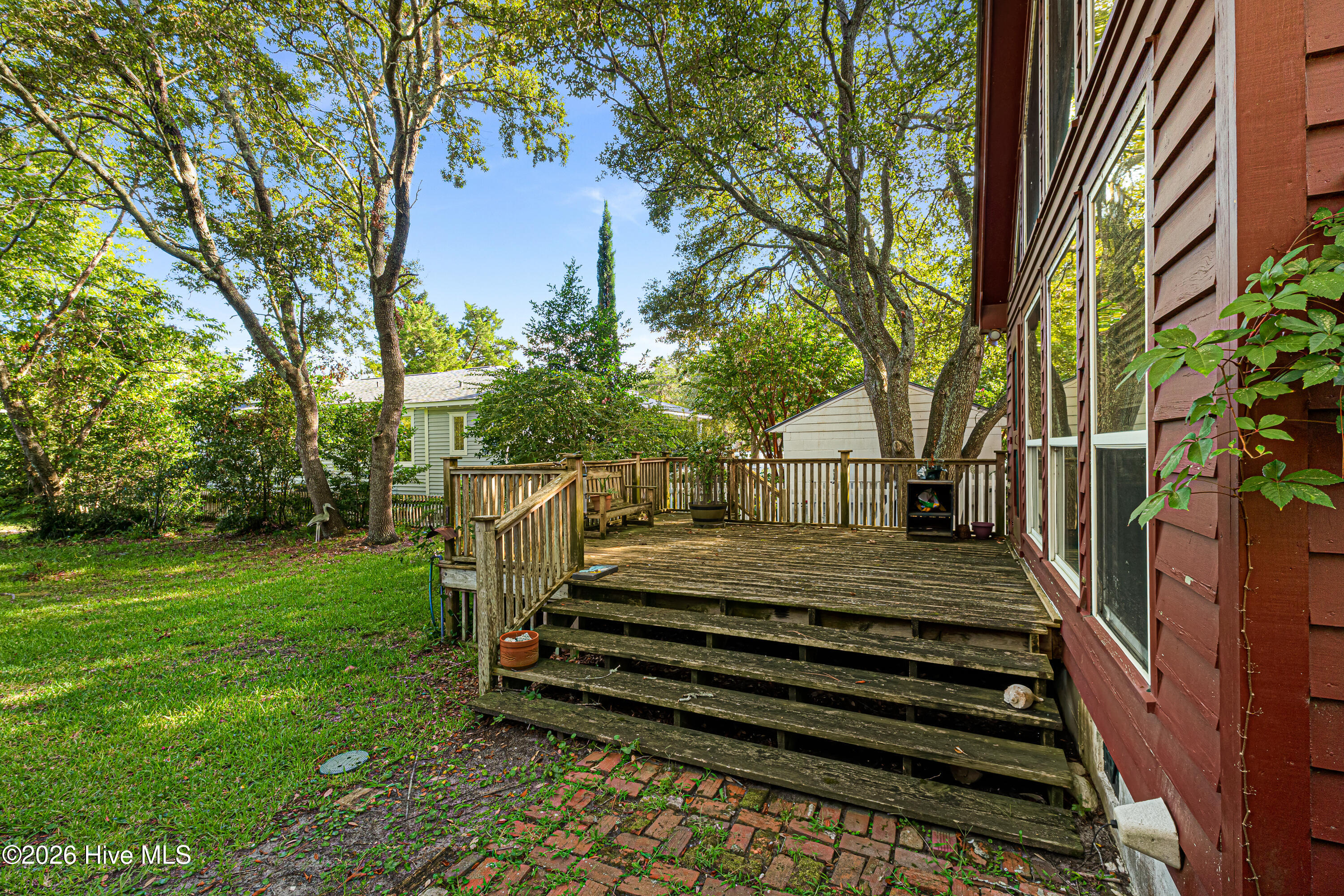 302 Moore Street Property Photo 16
