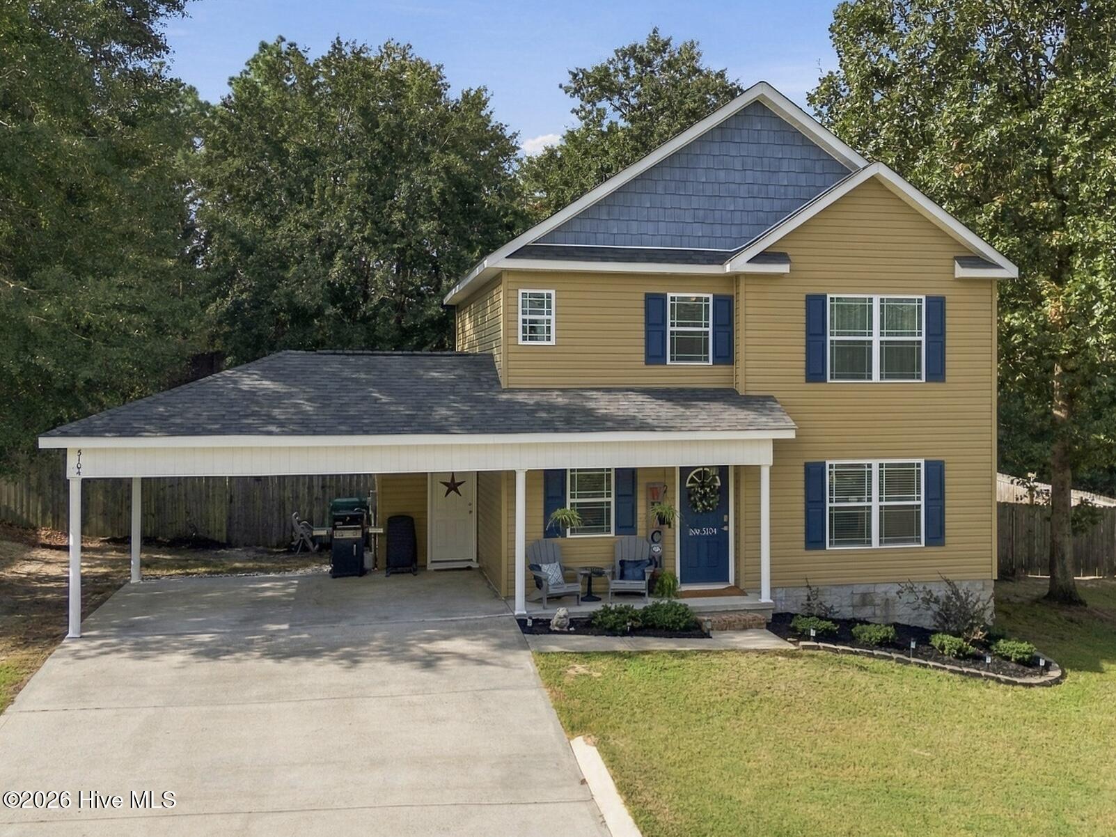 5104 Trickling Creek Drive Property Photo 1