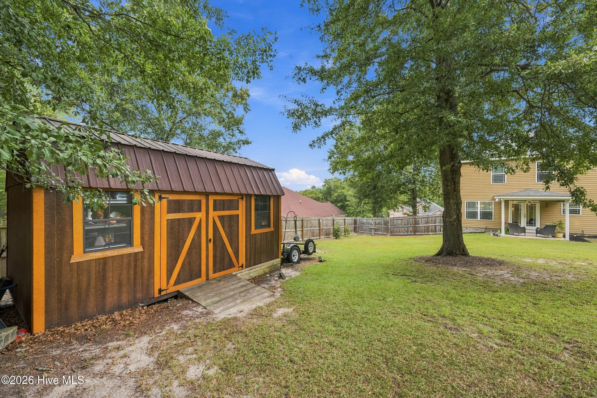 5104 Trickling Creek Drive Property Photo 9