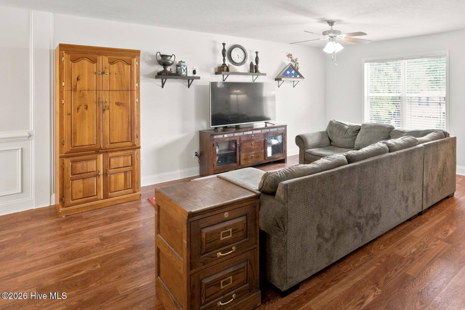 5104 Trickling Creek Drive Property Photo 16