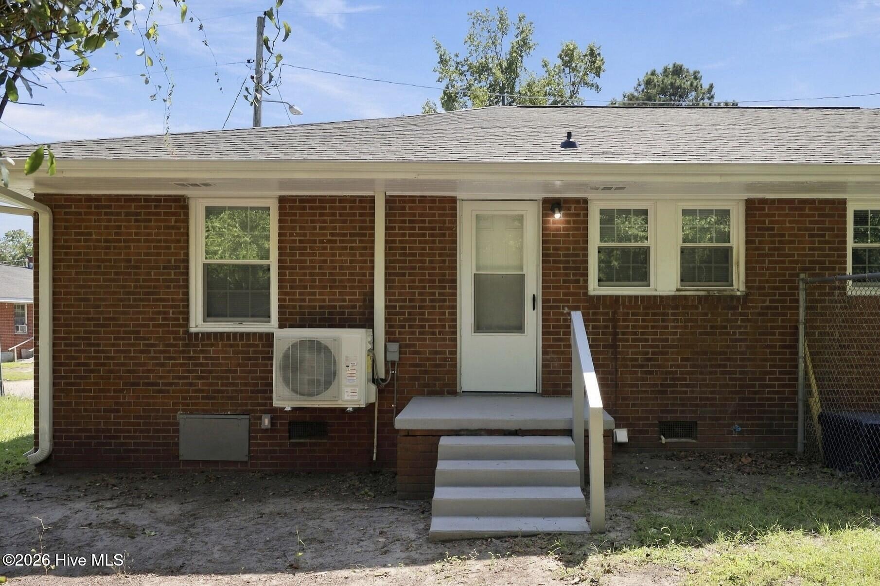 1002 W 6th Street A Property Photo 20