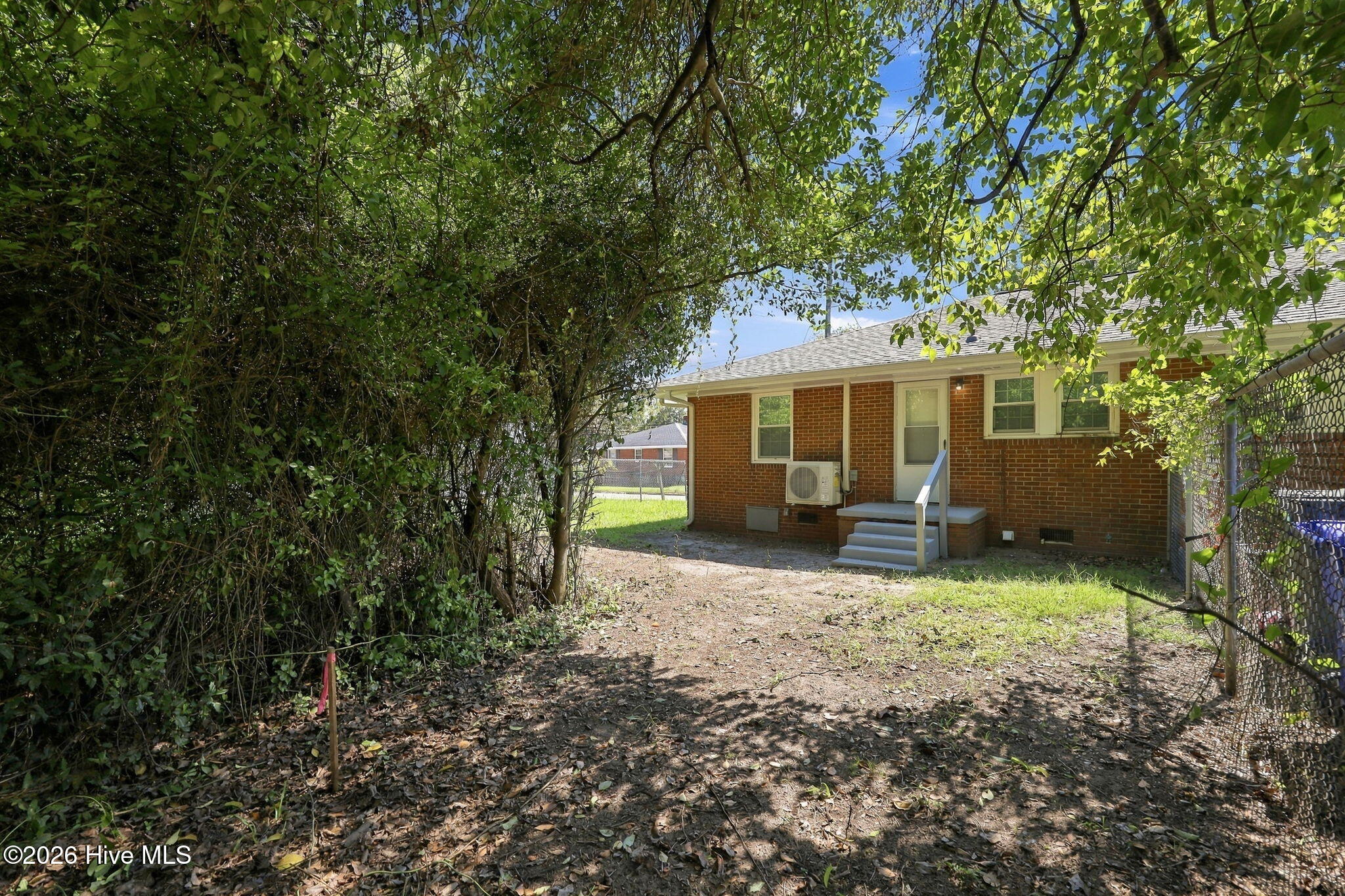 1002 W 6th Street A Property Photo 22