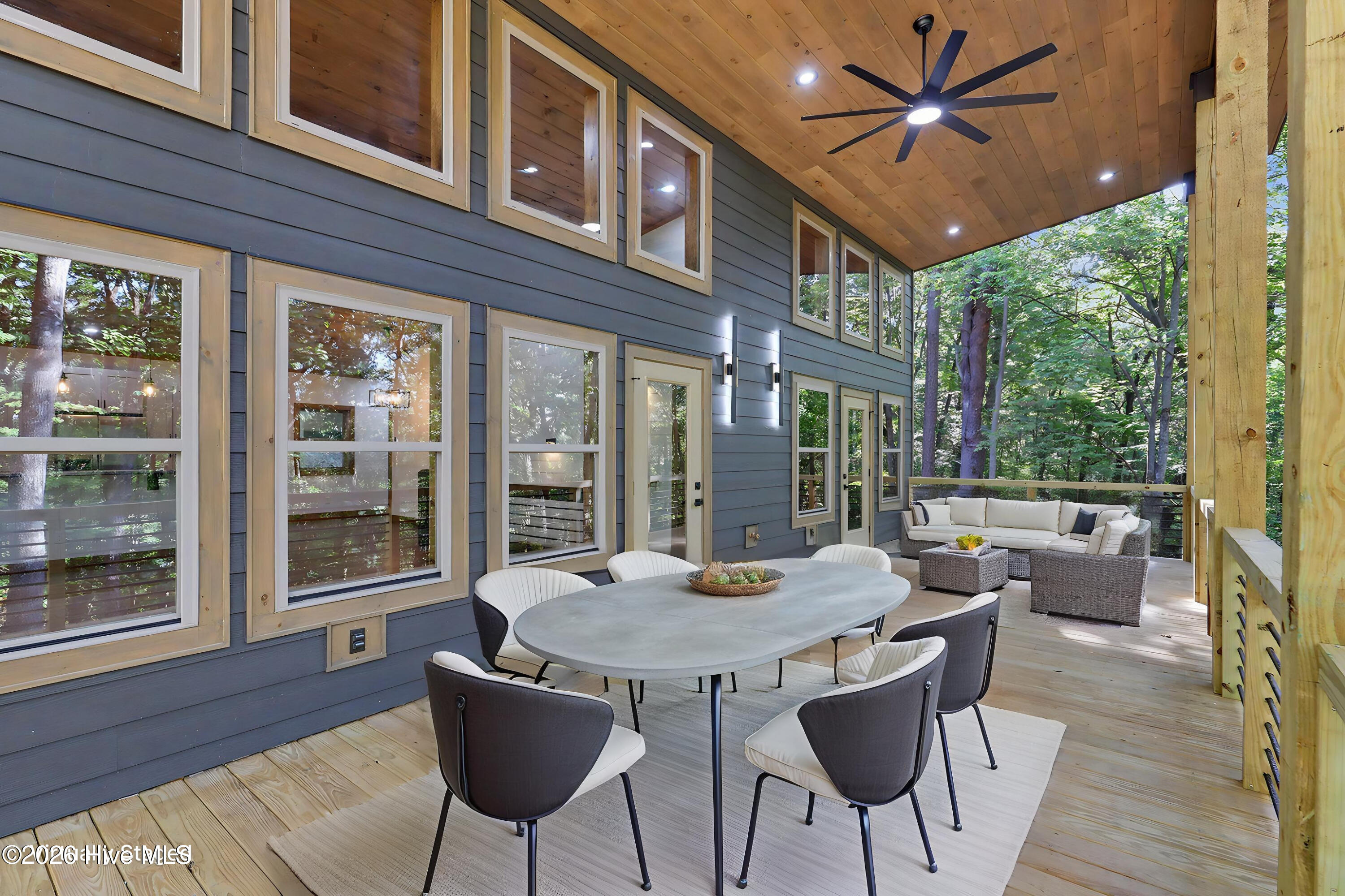 48 Woodleaf Road Property Photo 4