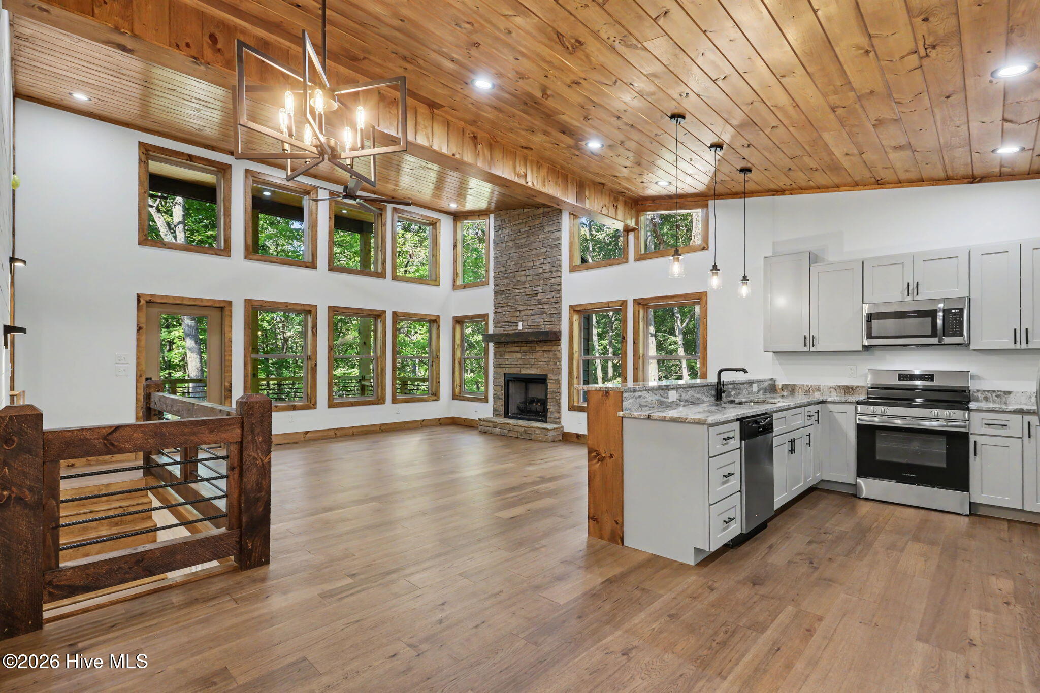 48 Woodleaf Road Property Photo 6