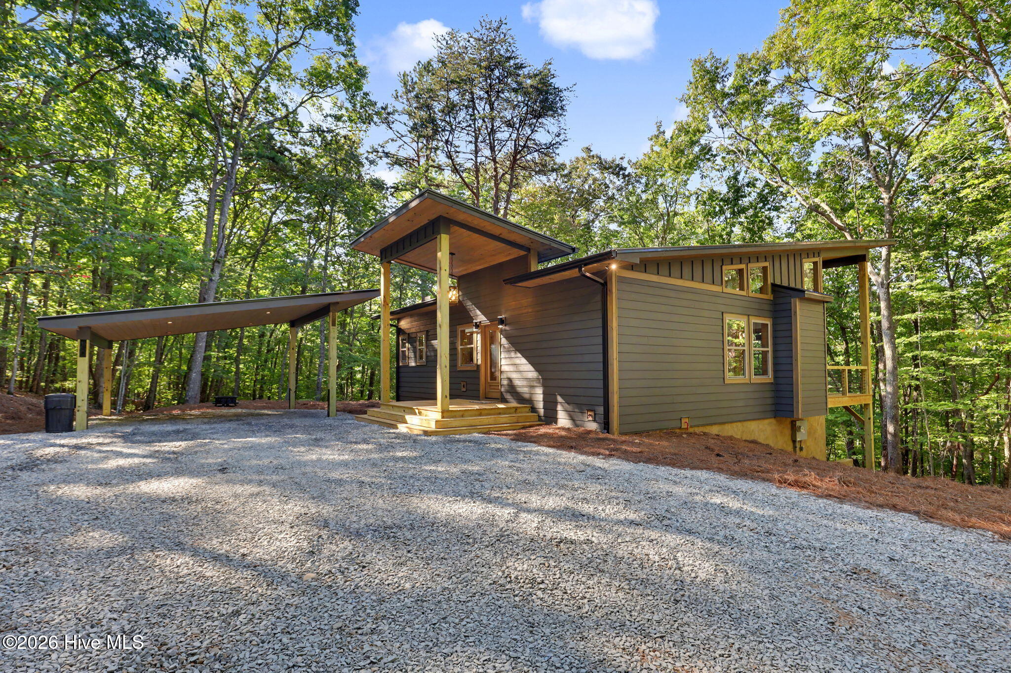 48 Woodleaf Road Property Photo 8