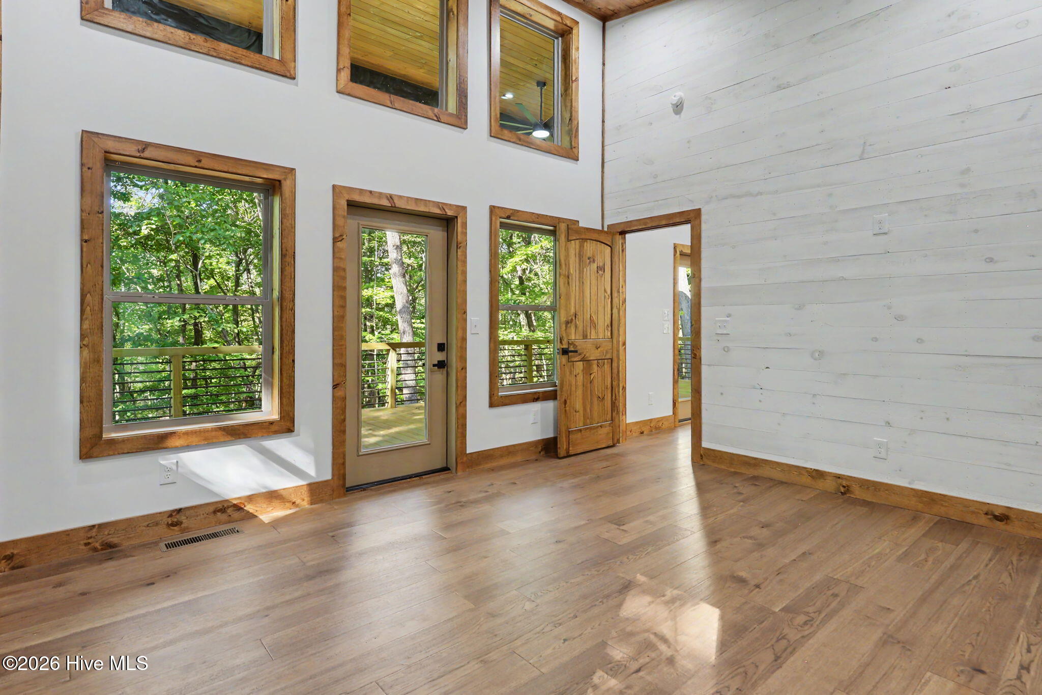 48 Woodleaf Road Property Photo 14