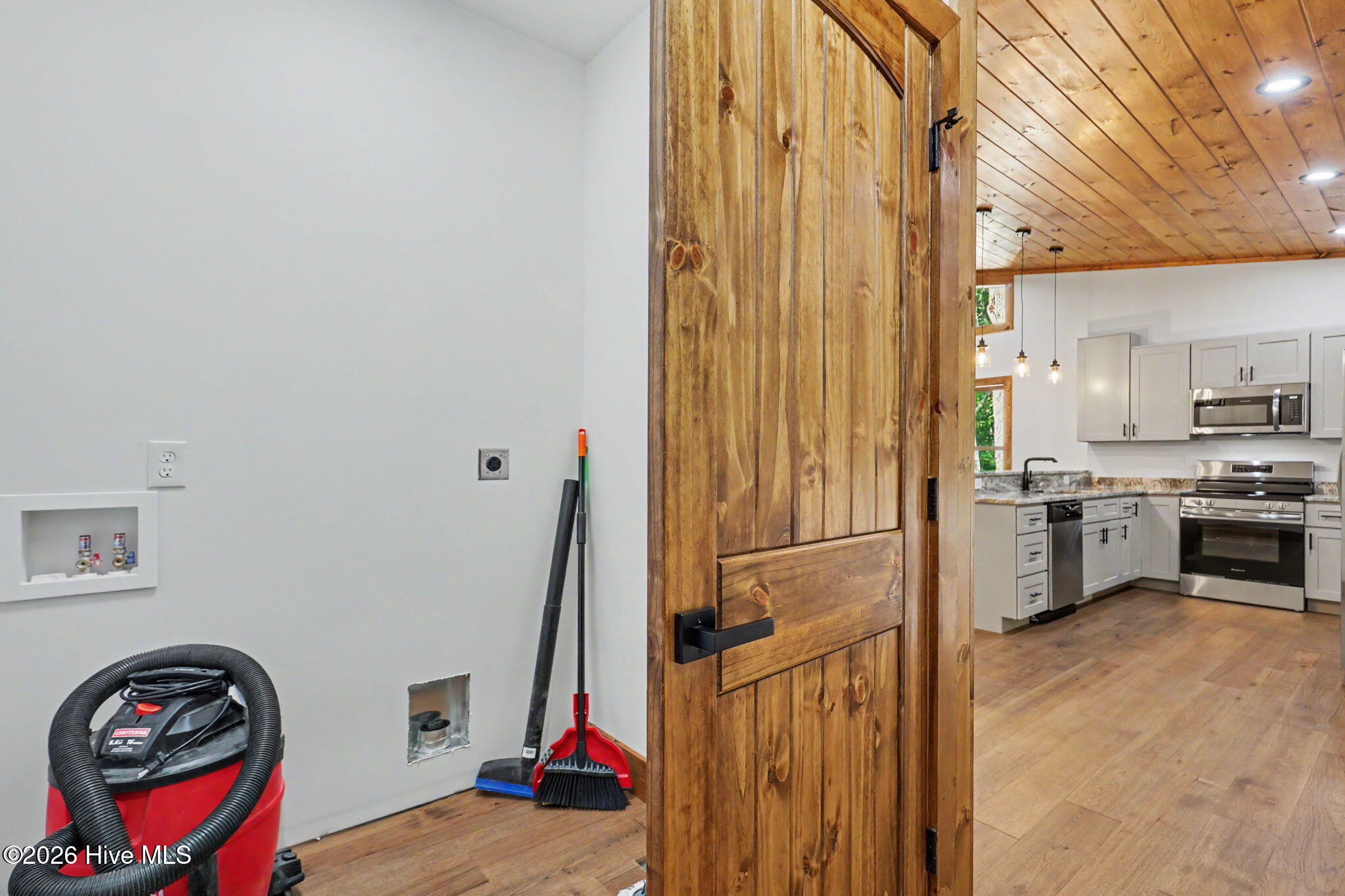 48 Woodleaf Road Property Photo 24
