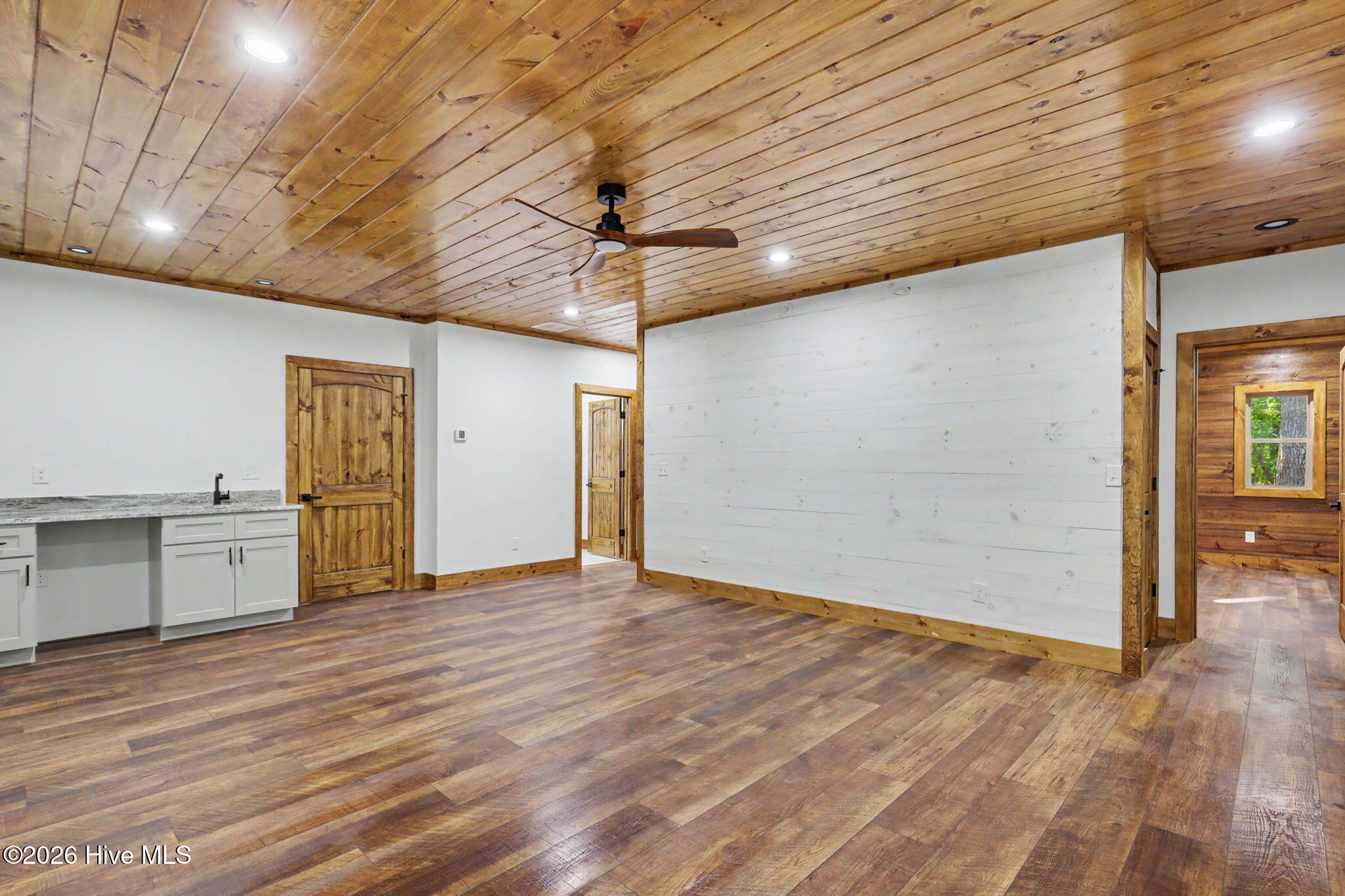 48 Woodleaf Road Property Photo 36