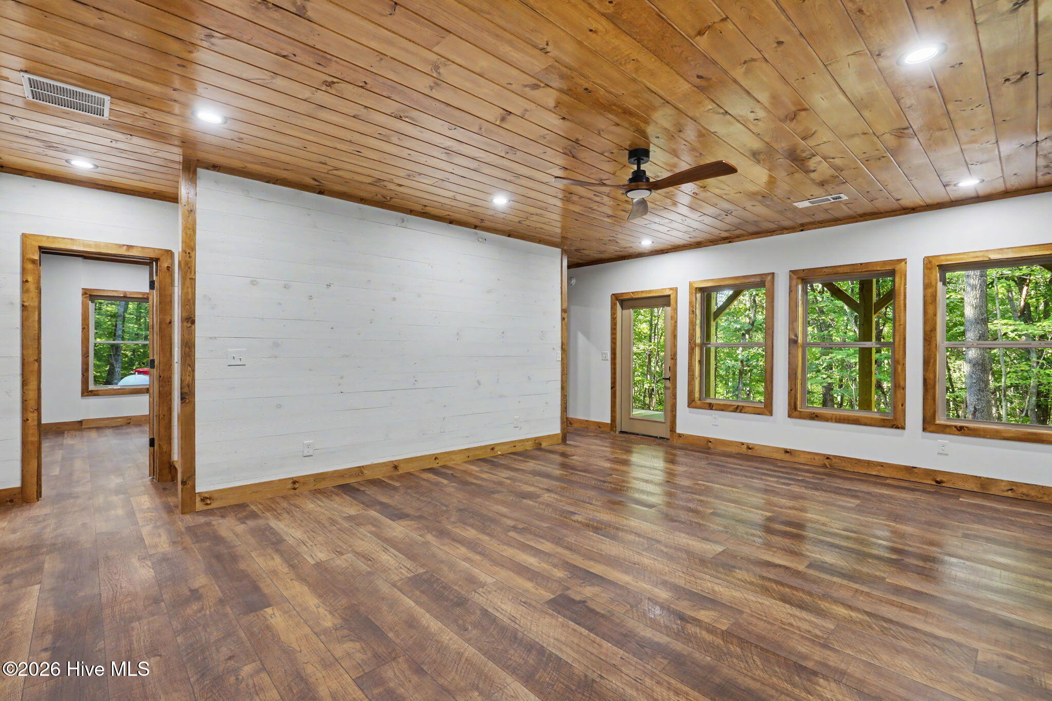 48 Woodleaf Road Property Photo 38