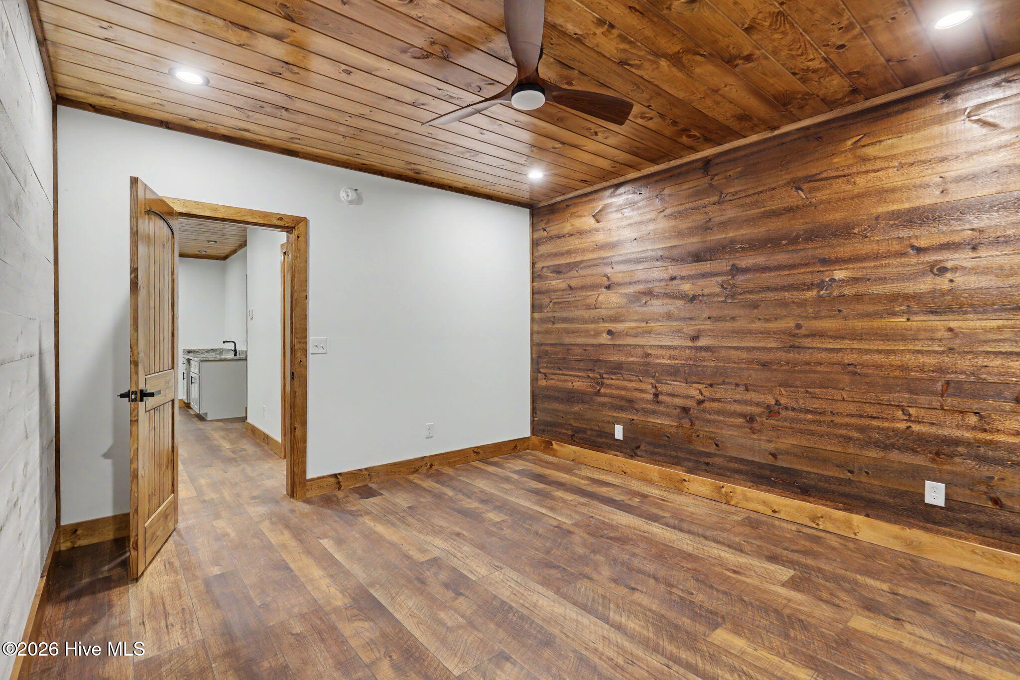 48 Woodleaf Road Property Photo 43