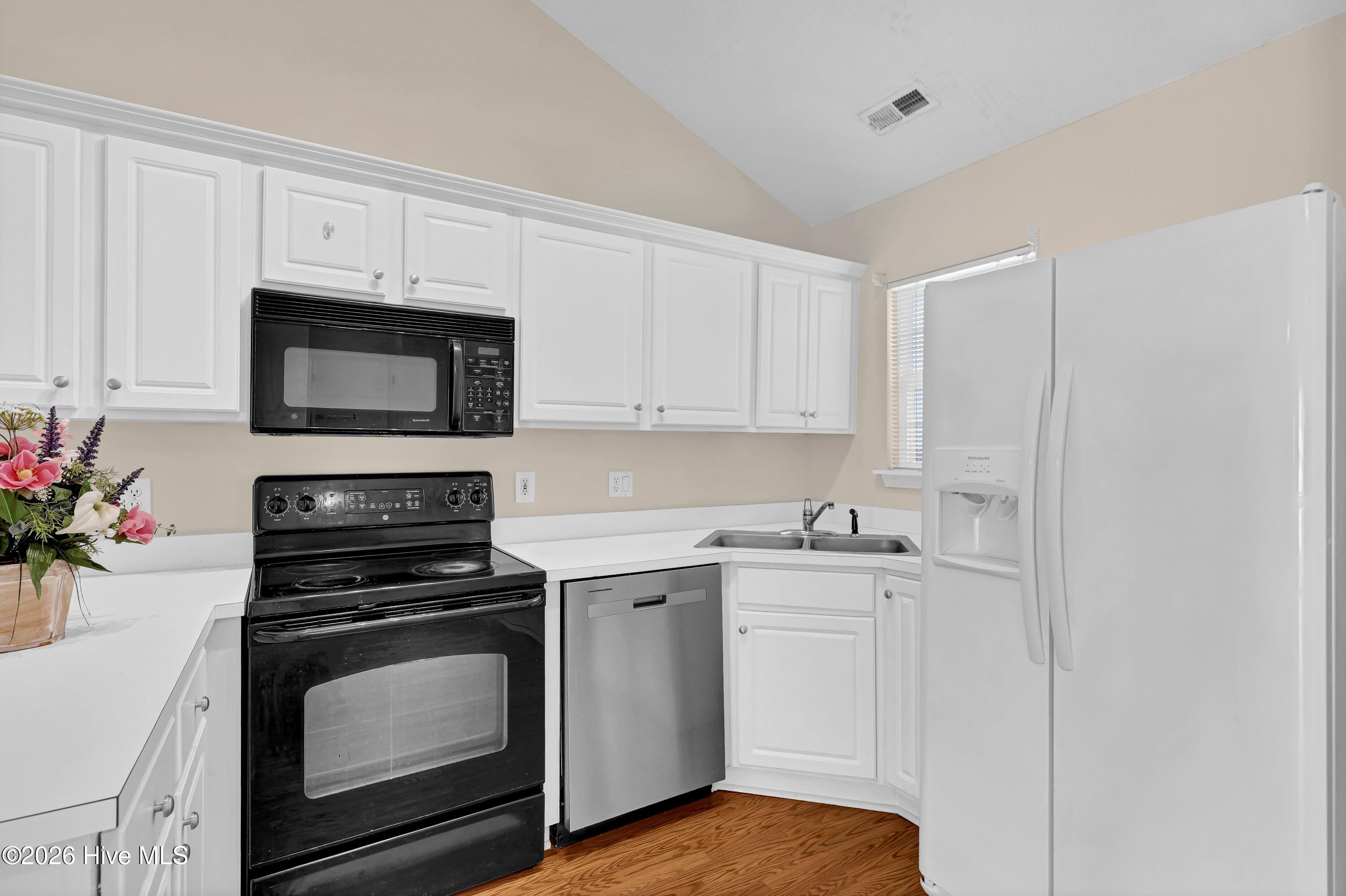 3011 Lauren Place Drive Apt 103 Property Photo 7