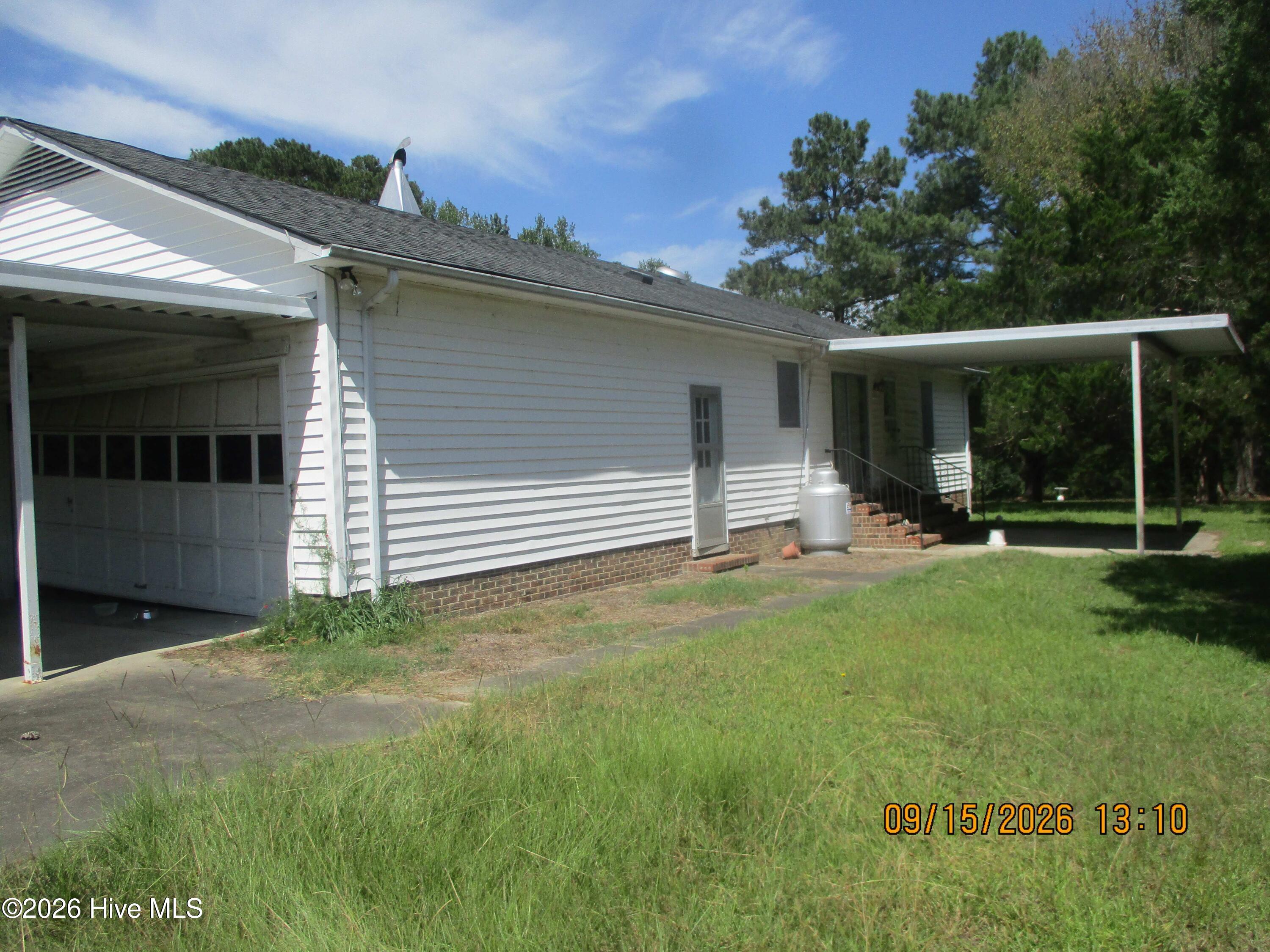7625 Wheat Swamp Road Property Photo 3