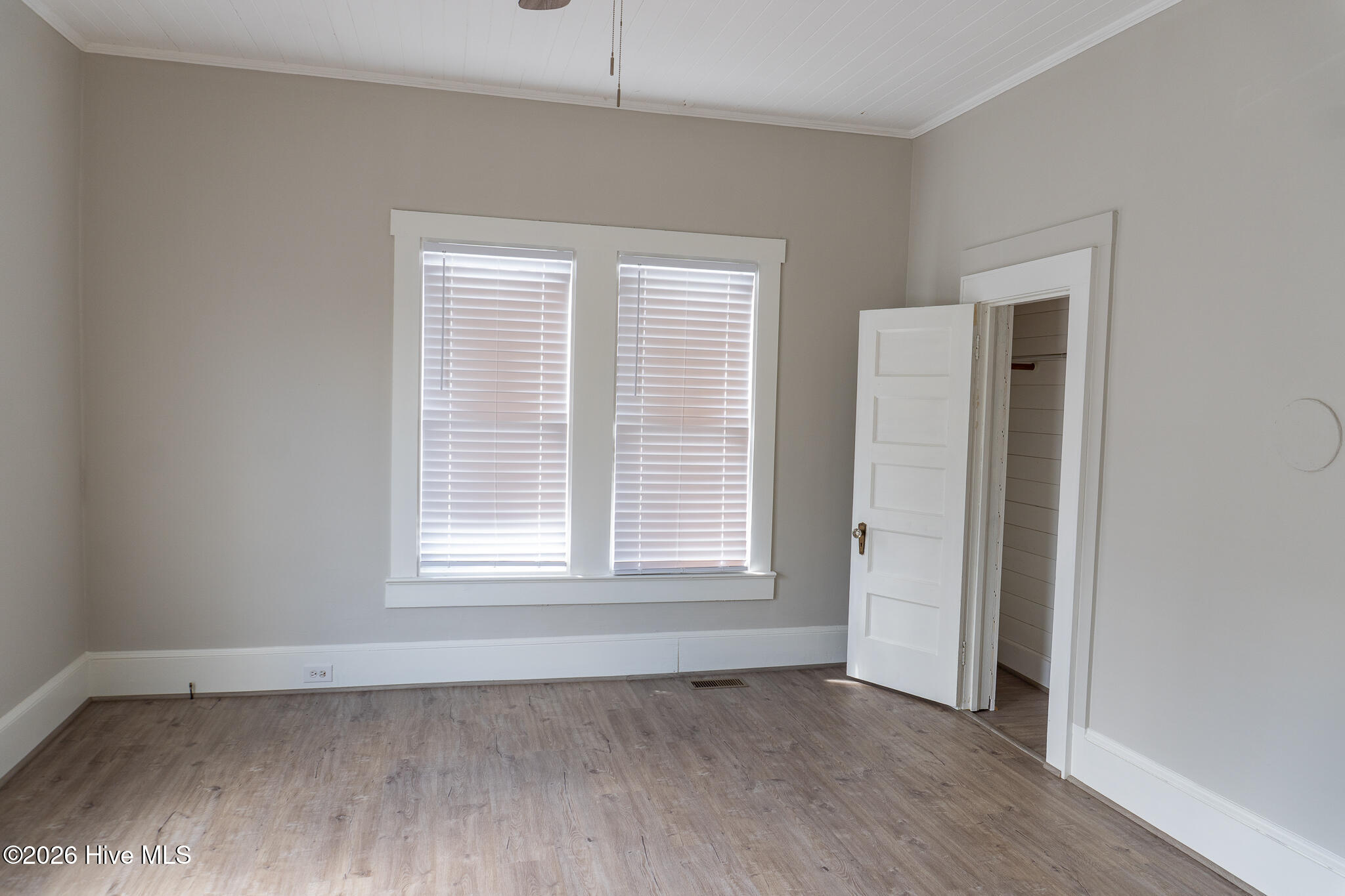 304 W King Street Property Photo 25