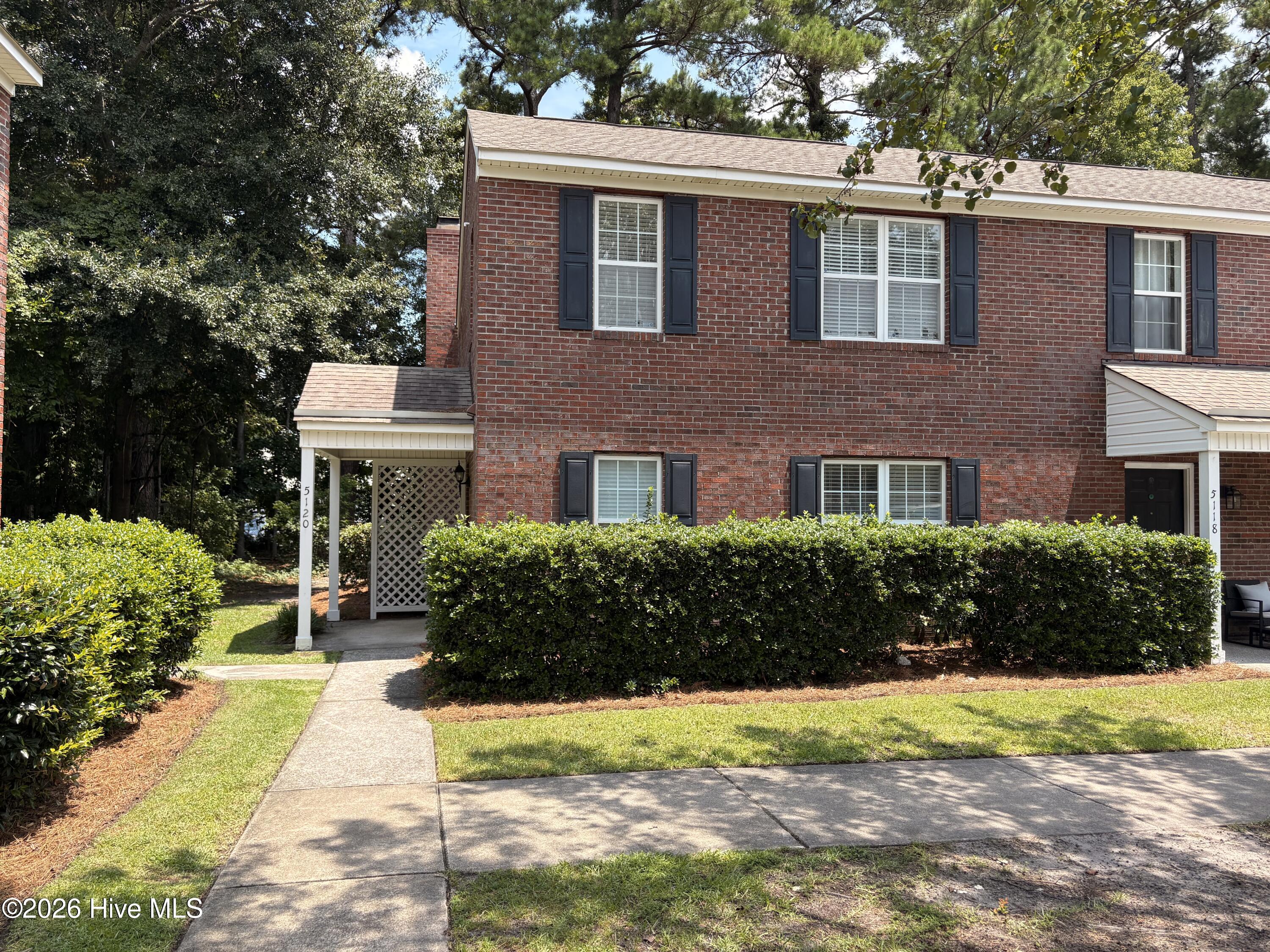 5120 Lamppost Circle Property Photo 1