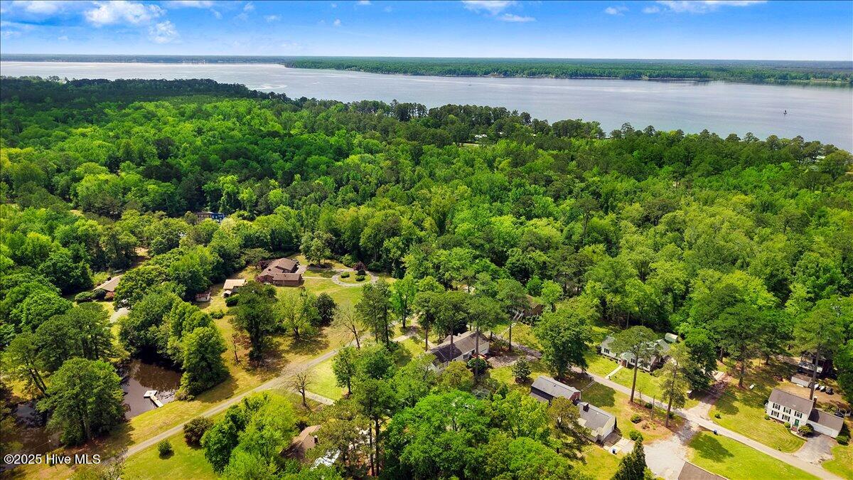 105 Harbor Drive Property Photo 12