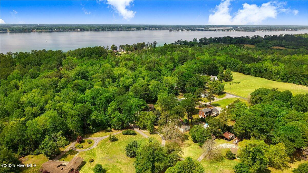 105 Harbor Drive Property Photo 14