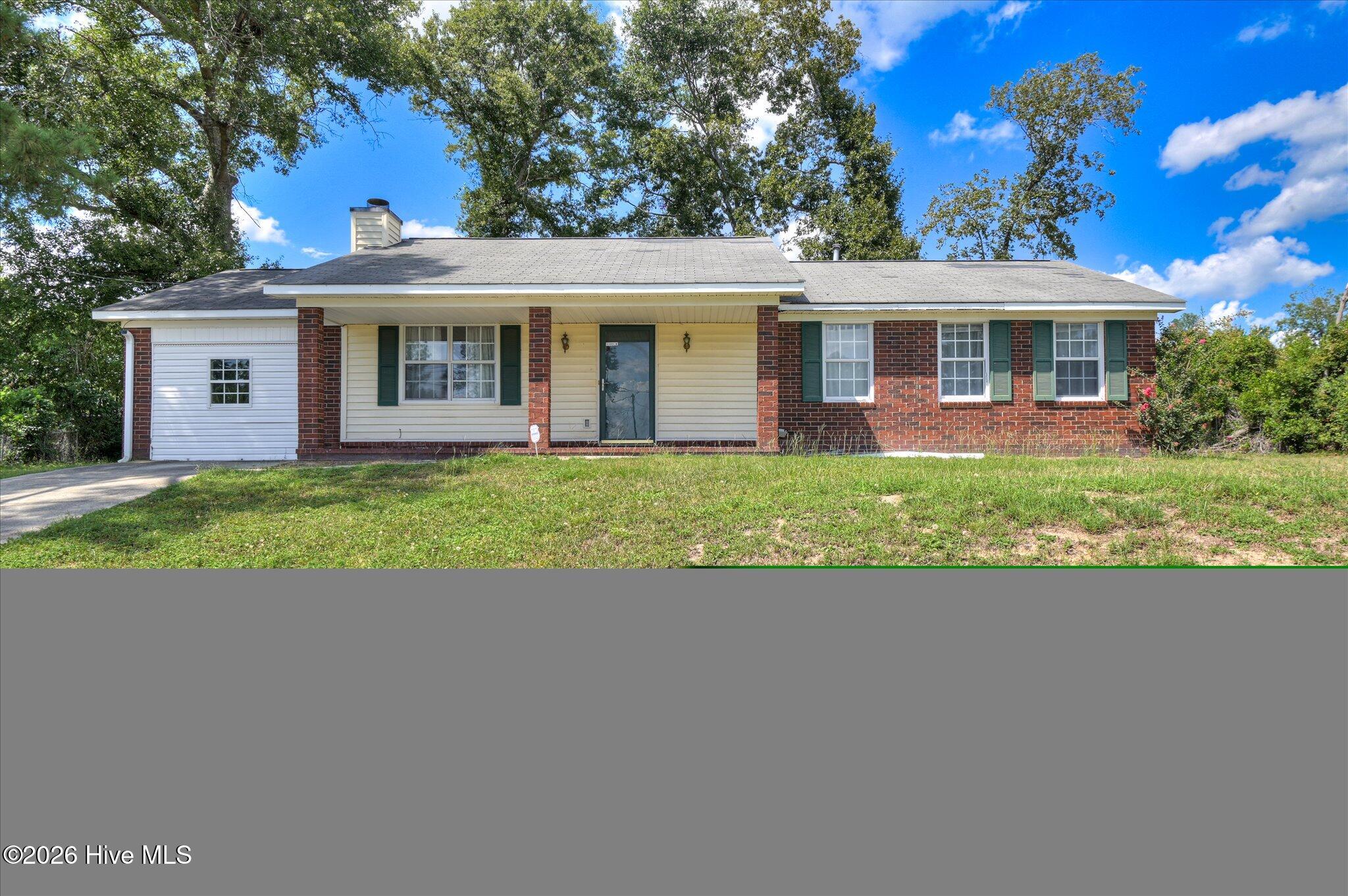 261 Hillwood Court Property Photo 1