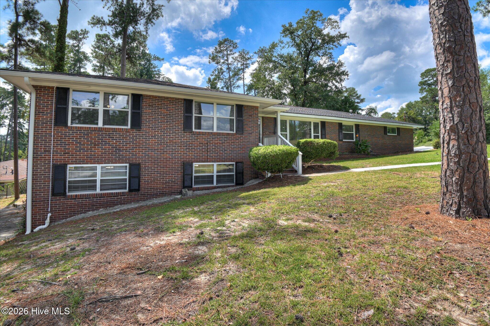 633 Cambridge Court Property Photo 11