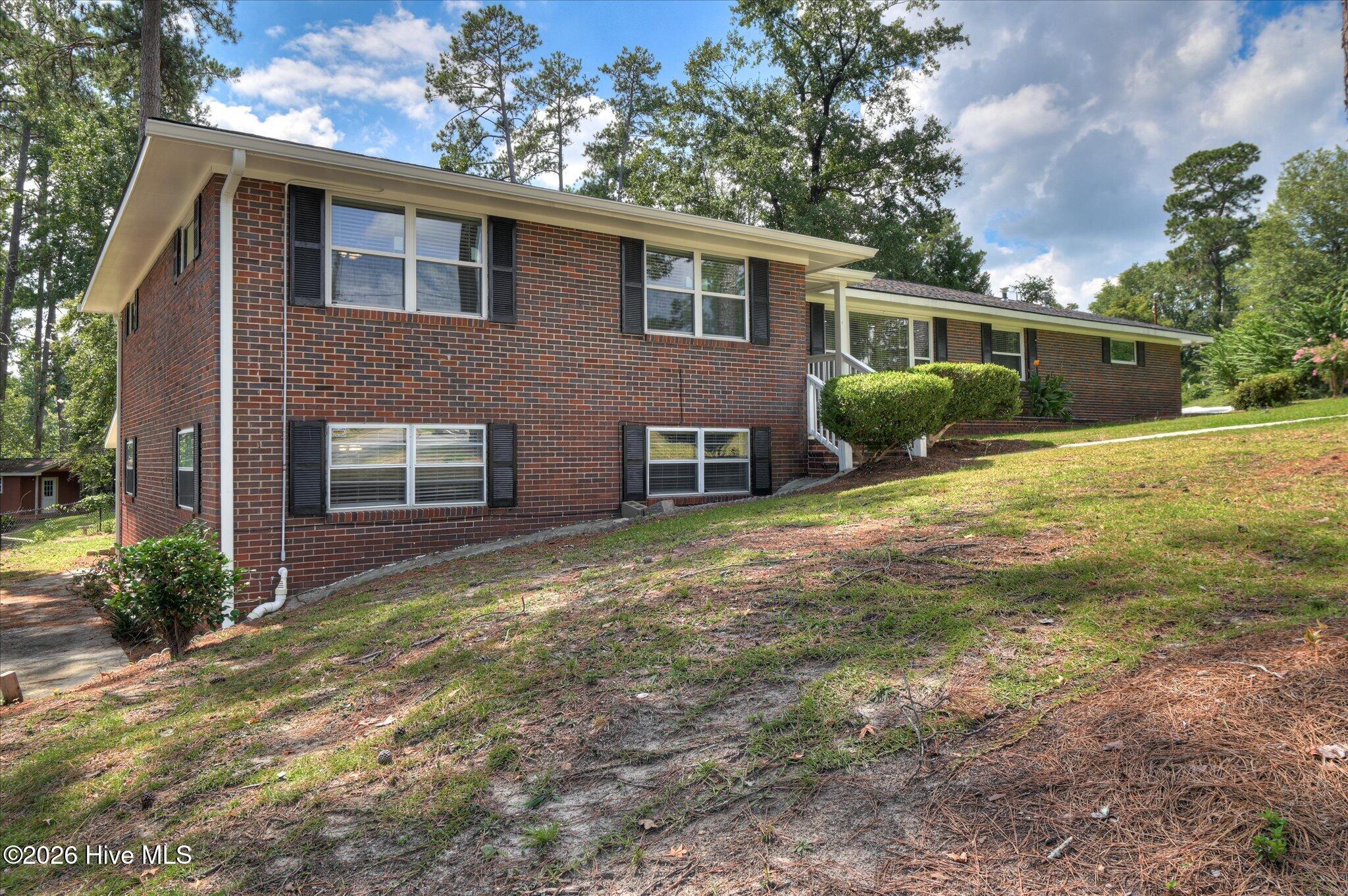 633 Cambridge Court Property Photo 12
