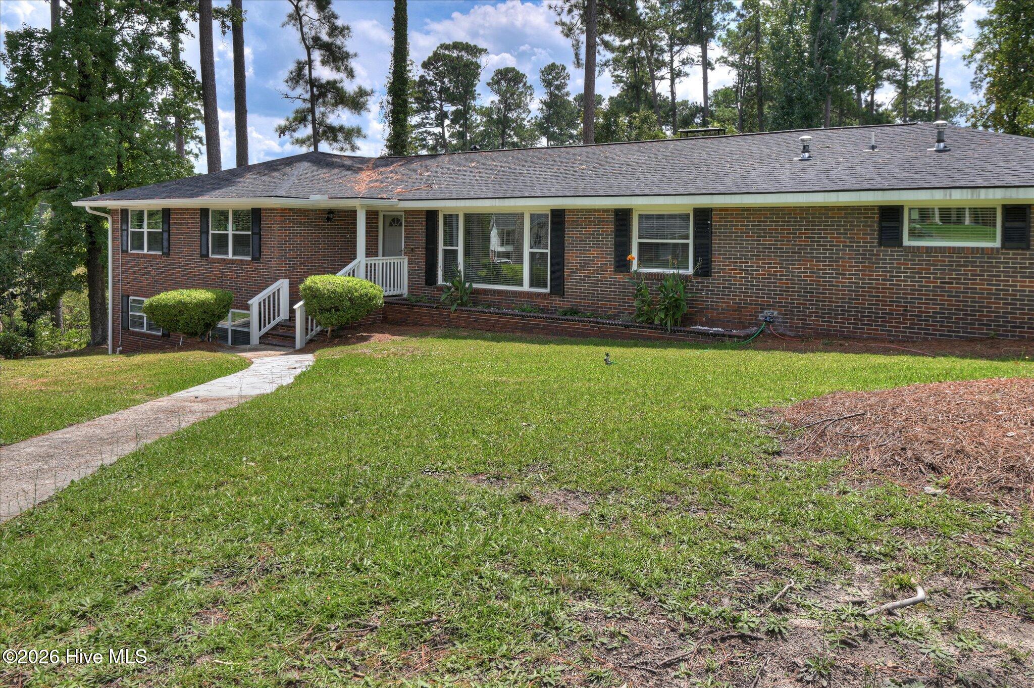633 Cambridge Court Property Photo 13