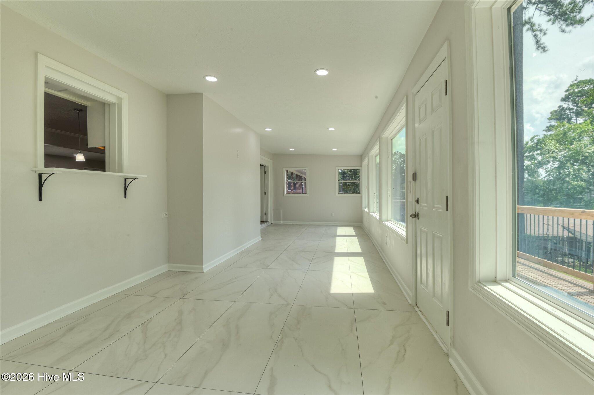 633 Cambridge Court Property Photo 49