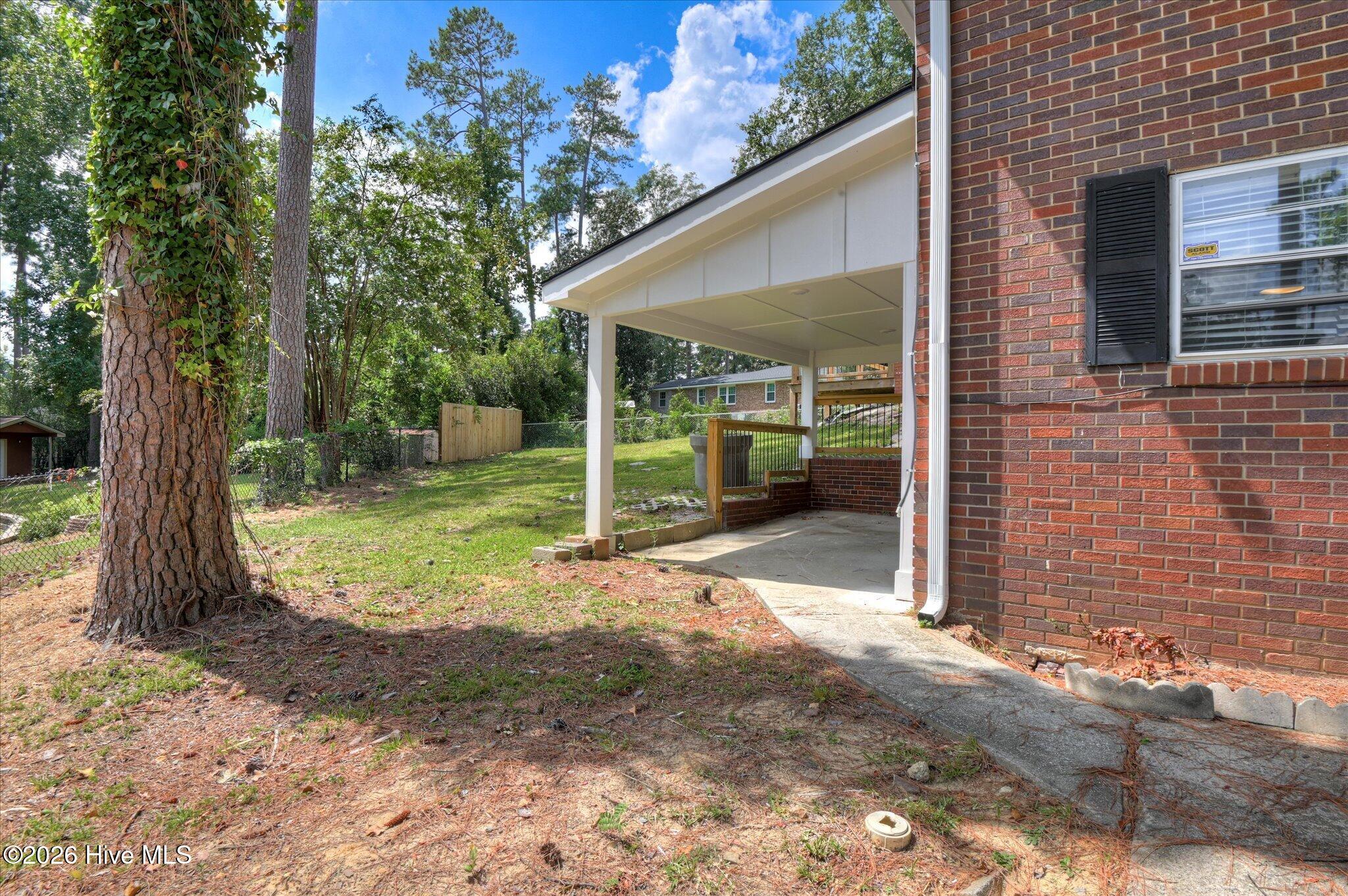 633 Cambridge Court Property Photo 63