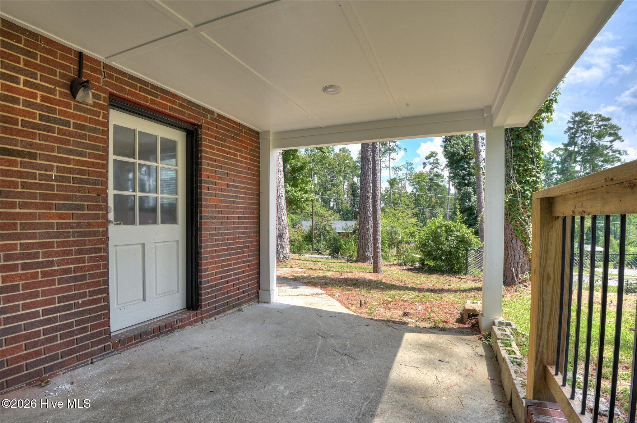 633 Cambridge Court Property Photo 64