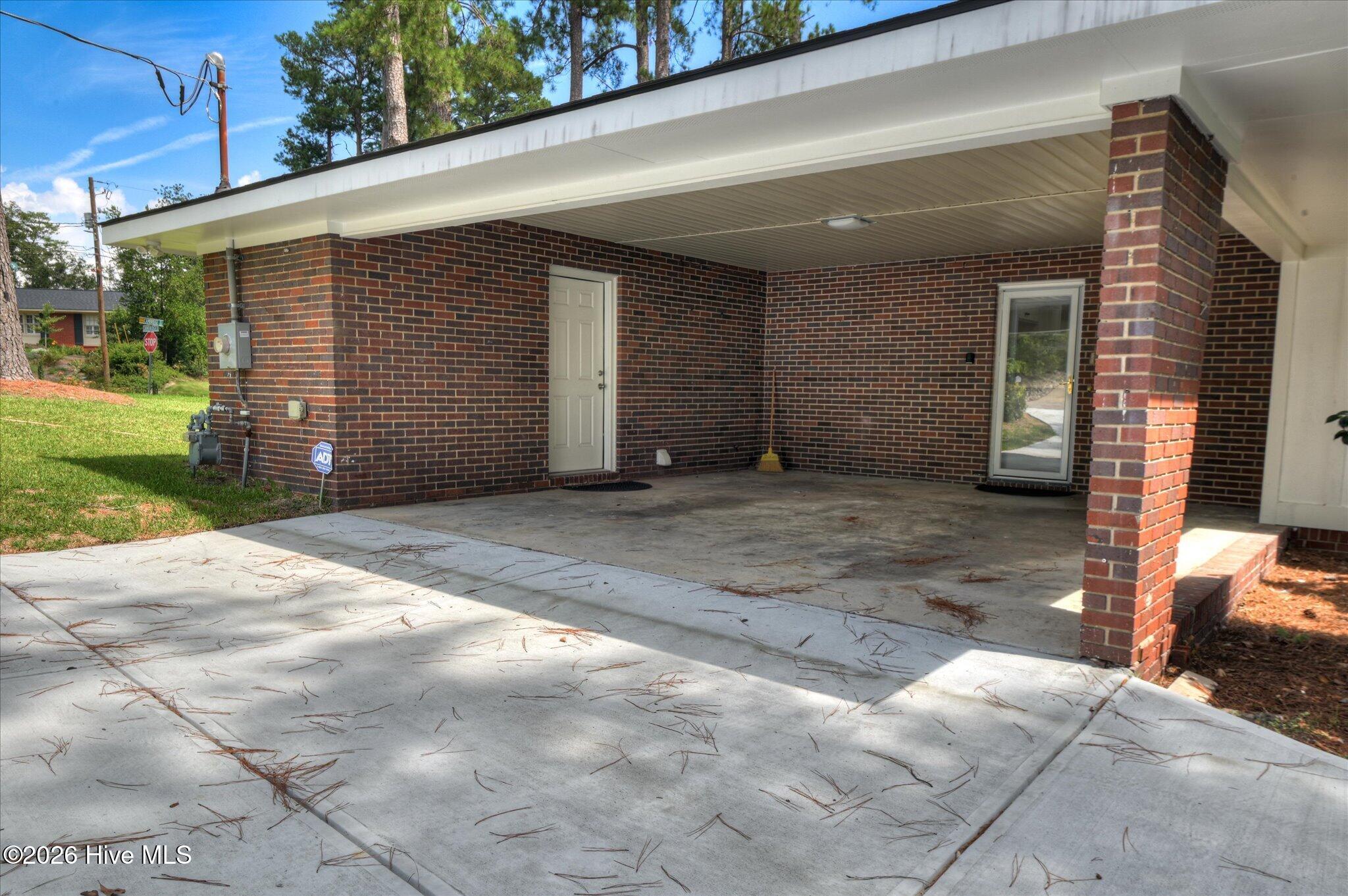 633 Cambridge Court Property Photo 70