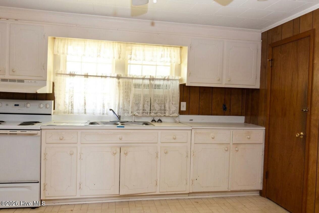 211 Paul Hare Road Property Photo 5