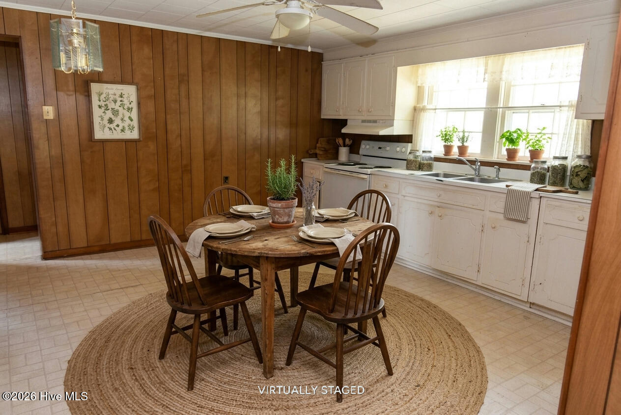 211 Paul Hare Road Property Photo 6