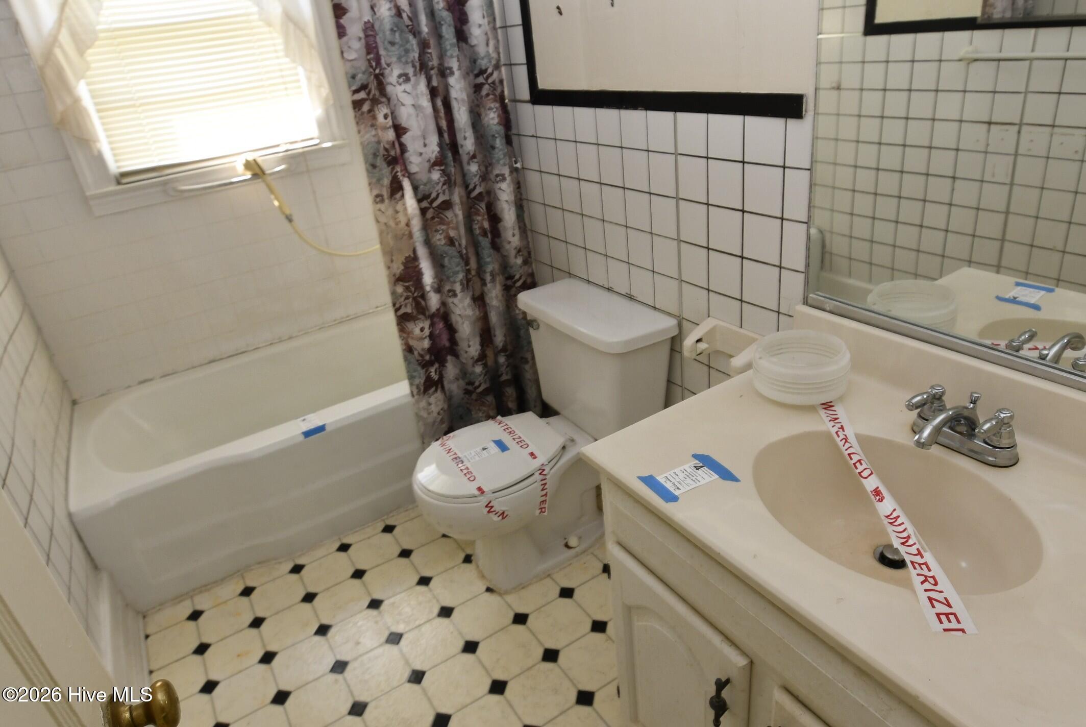 211 Paul Hare Road Property Photo 9