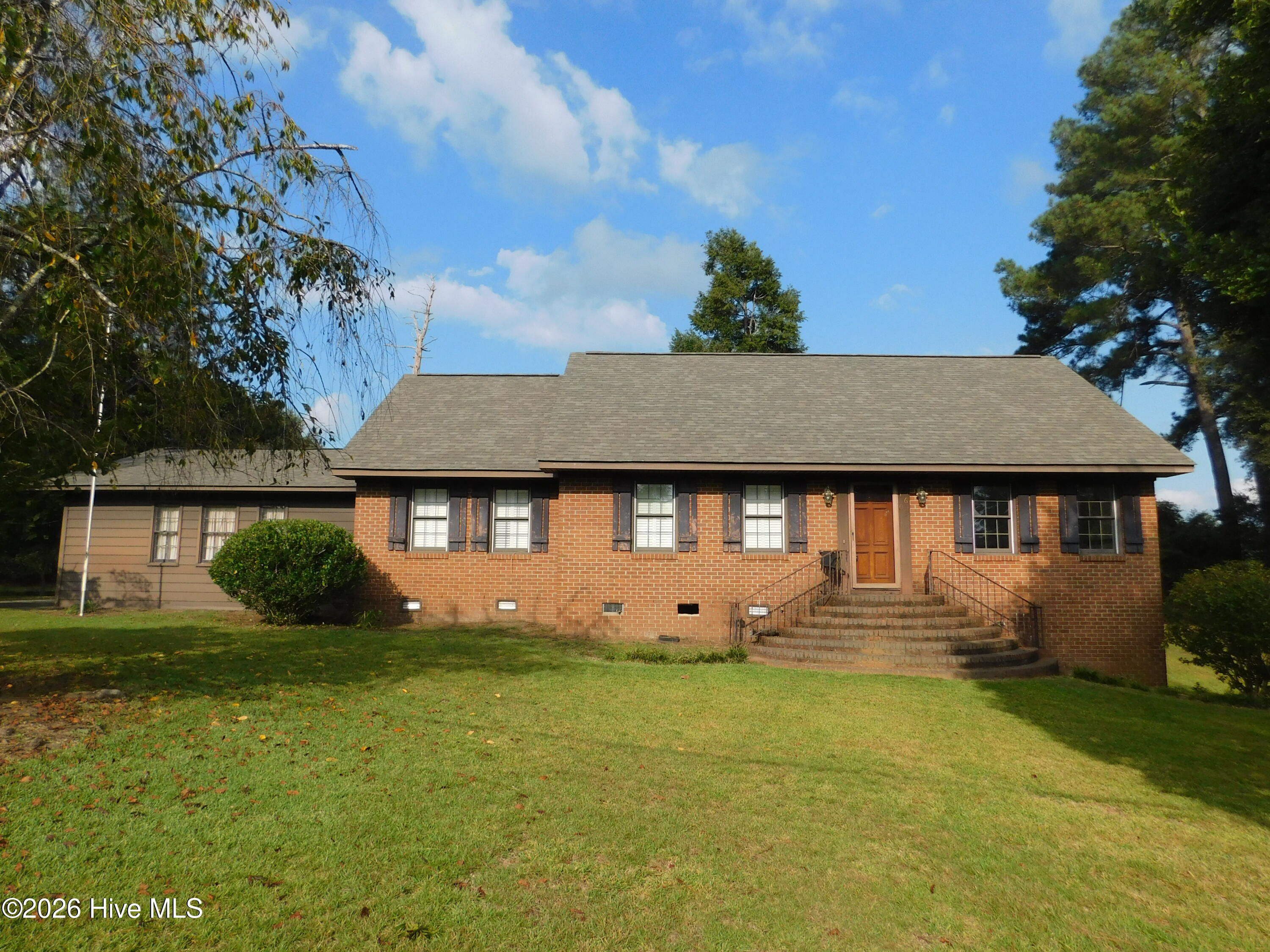 1603 Lake Drive Property Photo 1