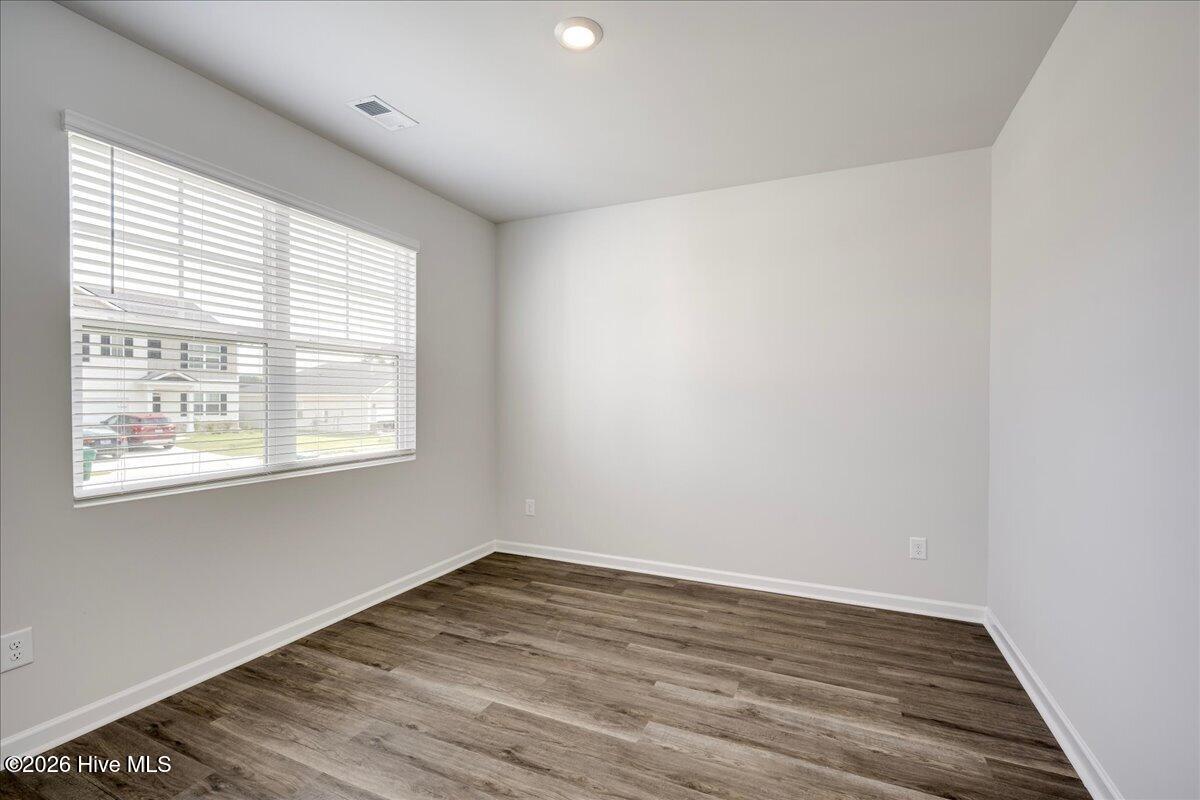 710 Hollis Avenue Property Photo 3