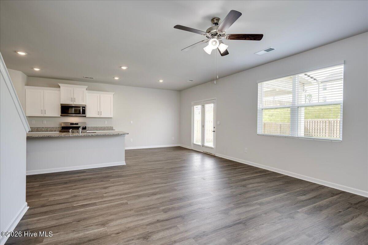 710 Hollis Avenue Property Photo 9