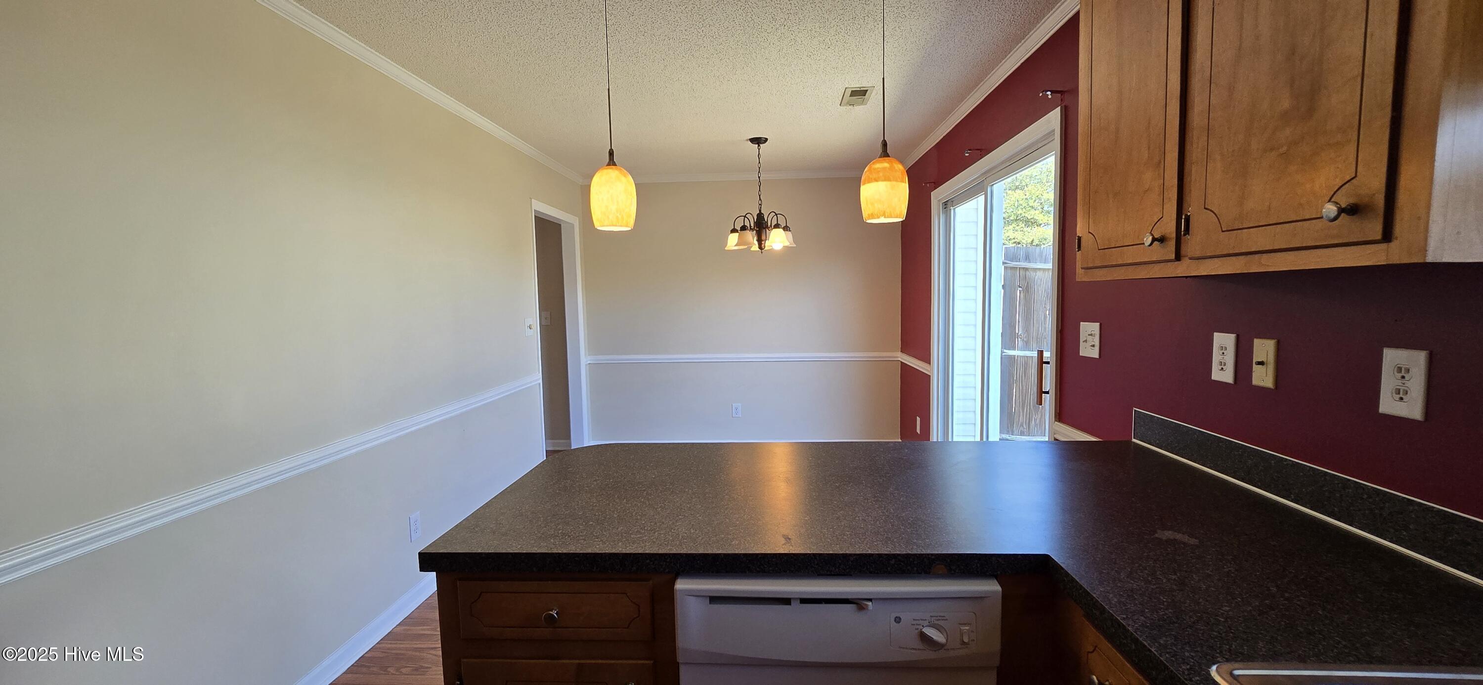 1205 Cross Creek Circle B-4 Property Photo 14