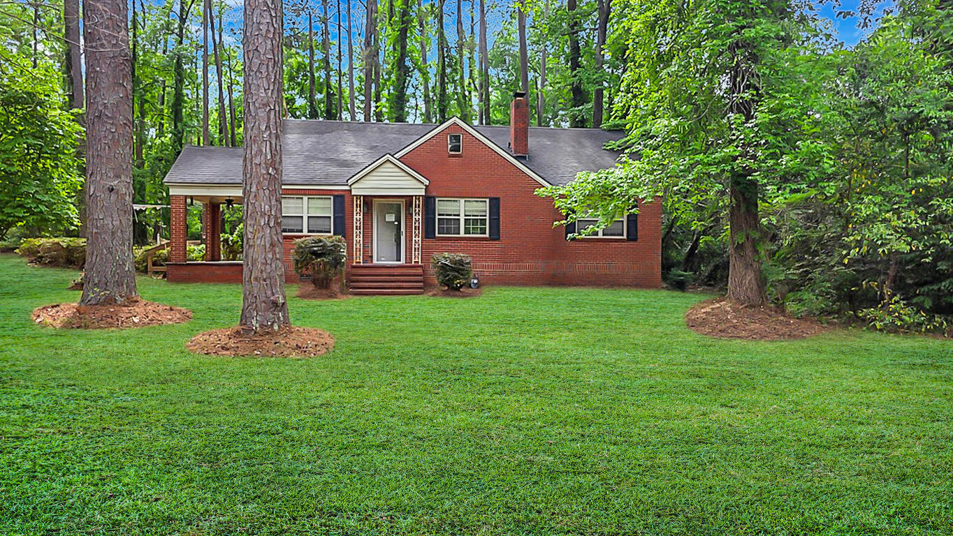 819 Hillcrest Drive Property Photo 5