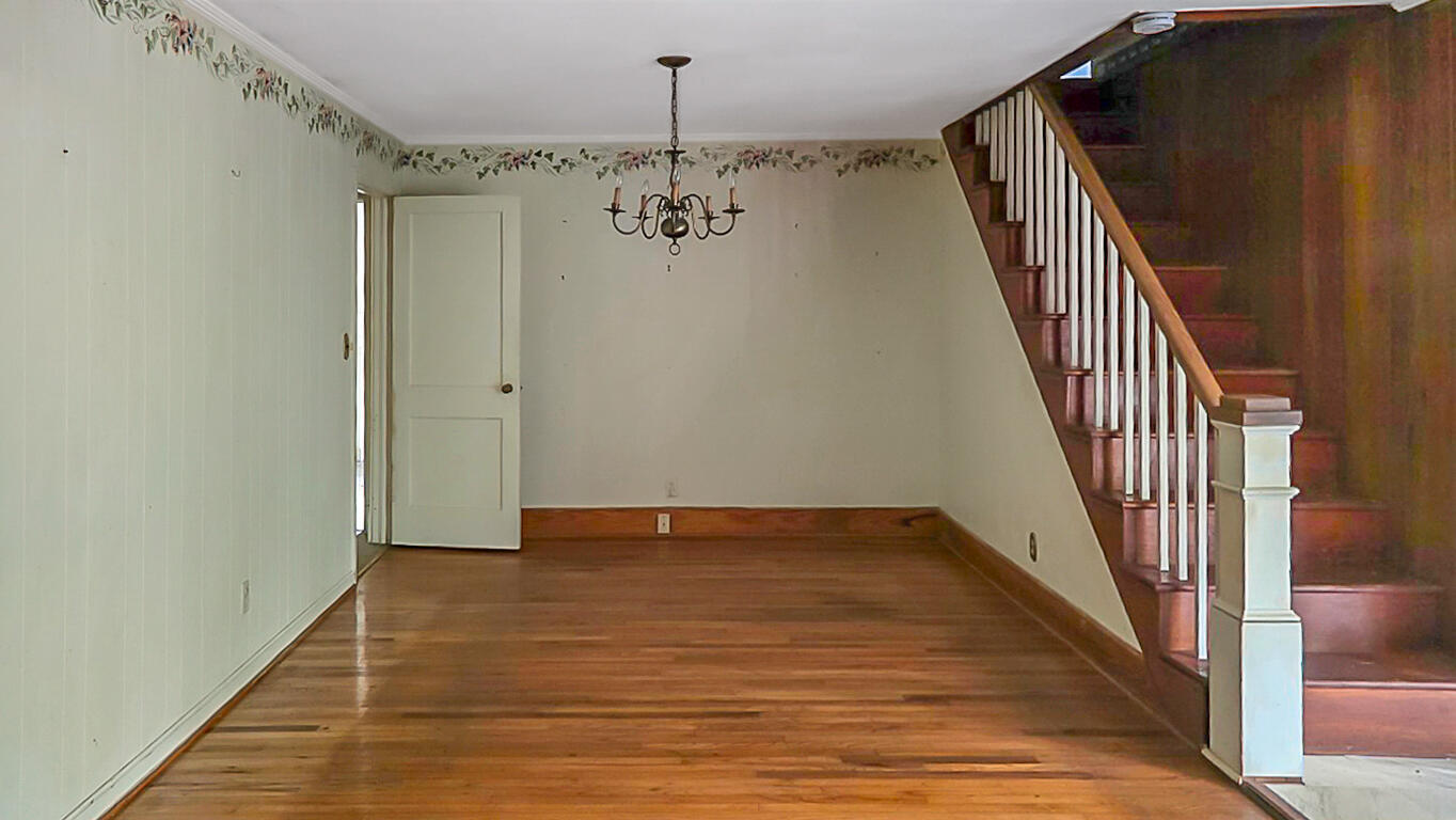 819 Hillcrest Drive Property Photo 31