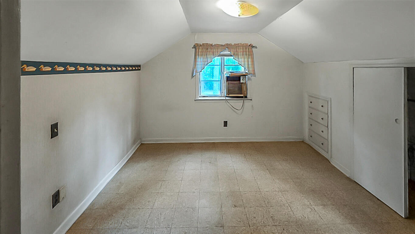 819 Hillcrest Drive Property Photo 38