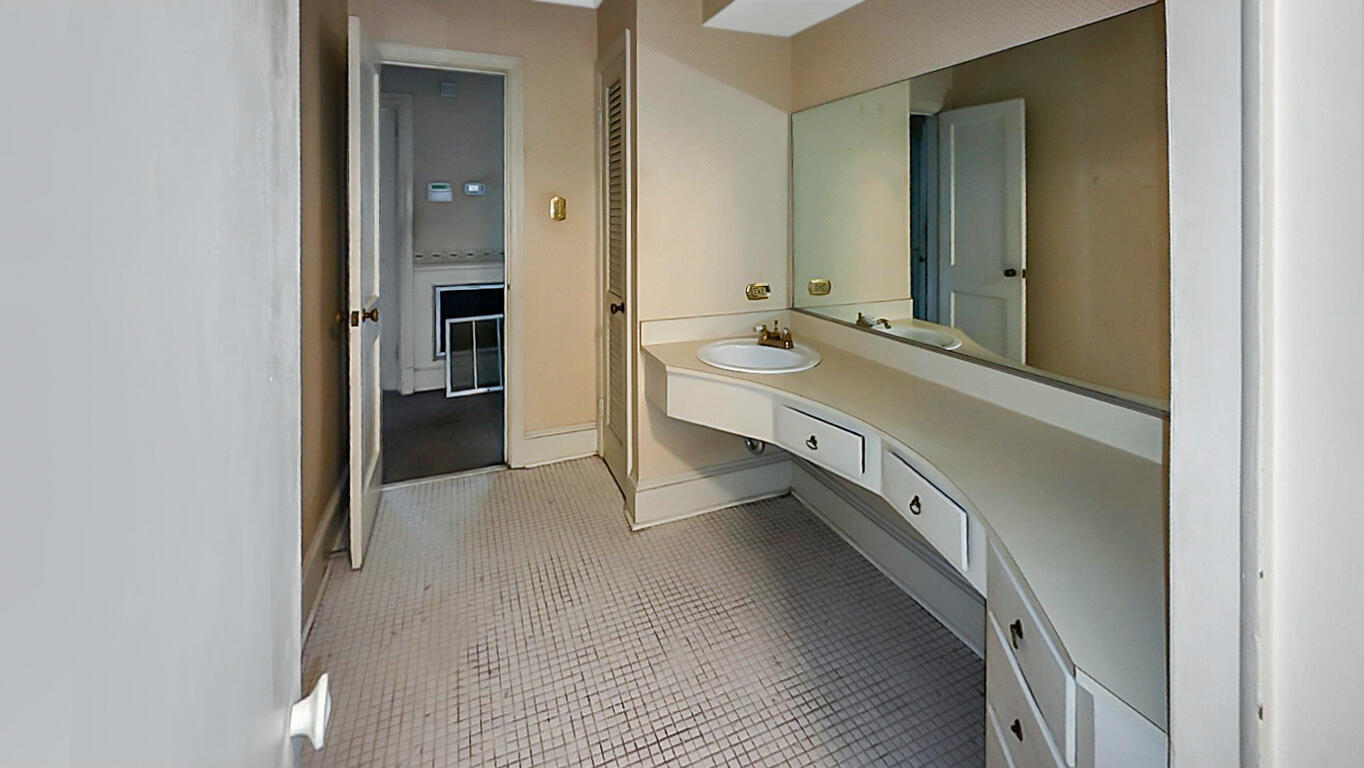 819 Hillcrest Drive Property Photo 43