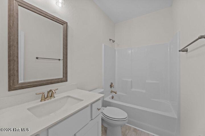 4503 Laurel Ridge Drive B Property Photo 8