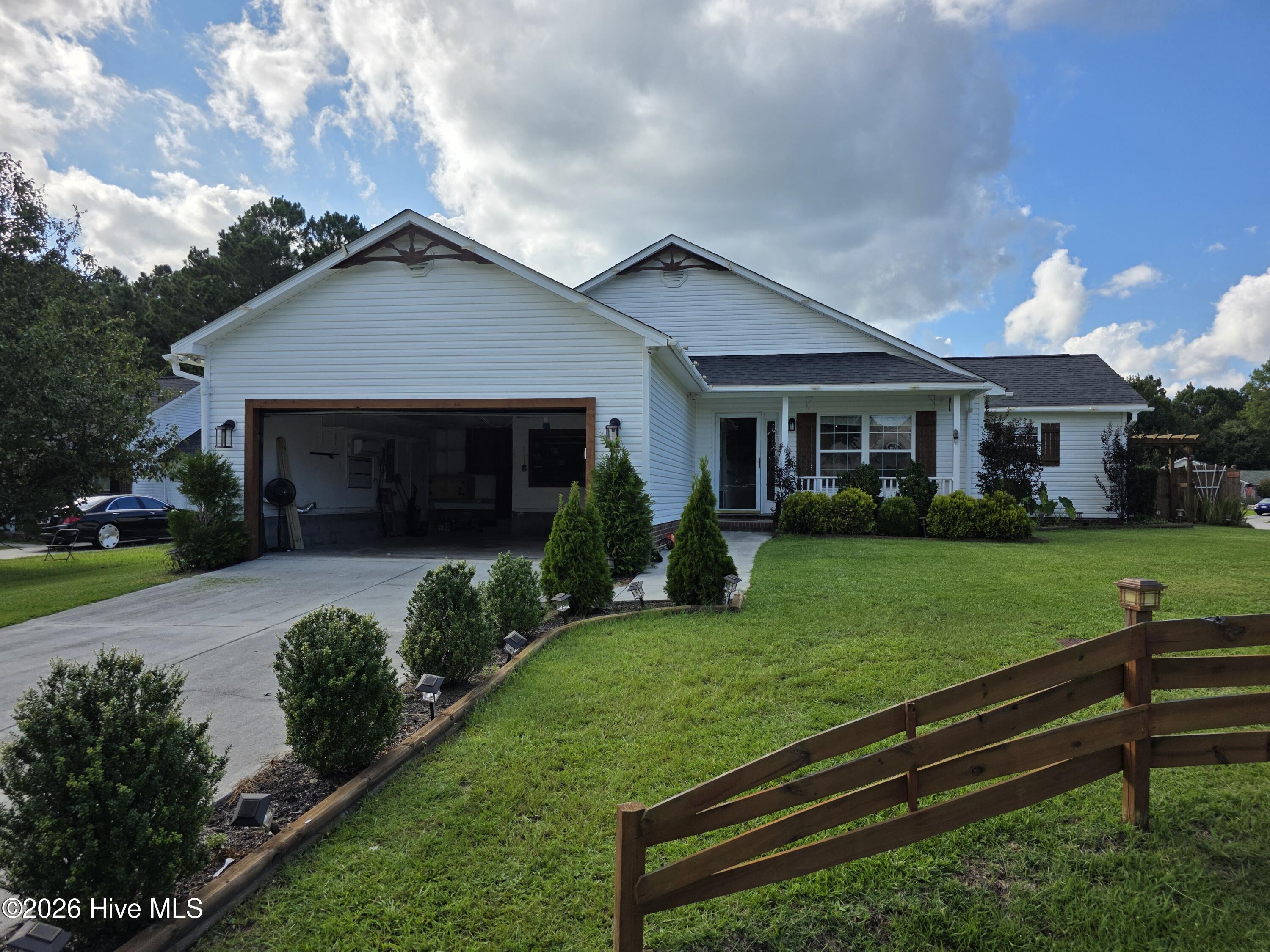 200 Flagstone Lane Property Photo 1