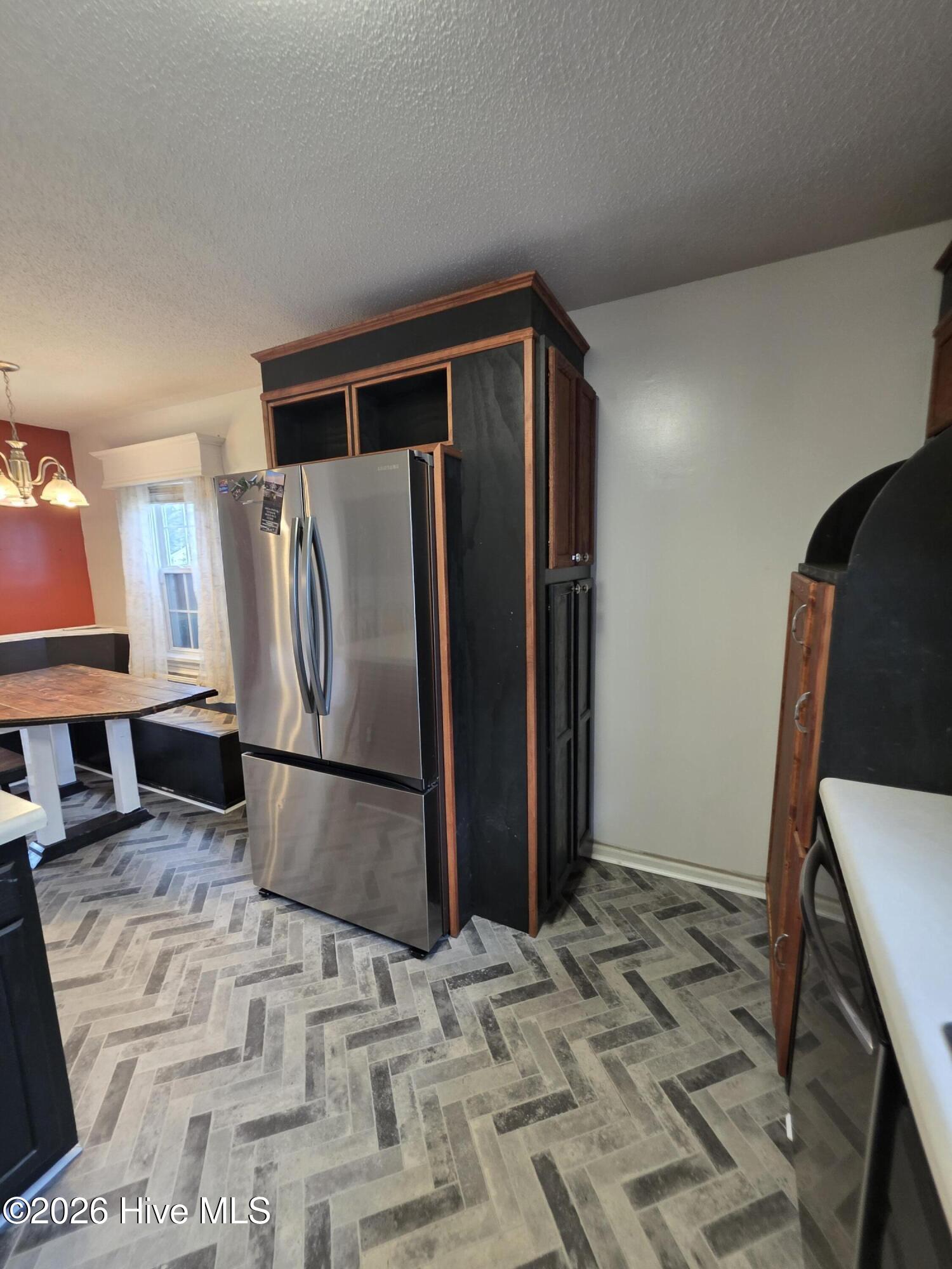 200 Flagstone Lane Property Photo 7