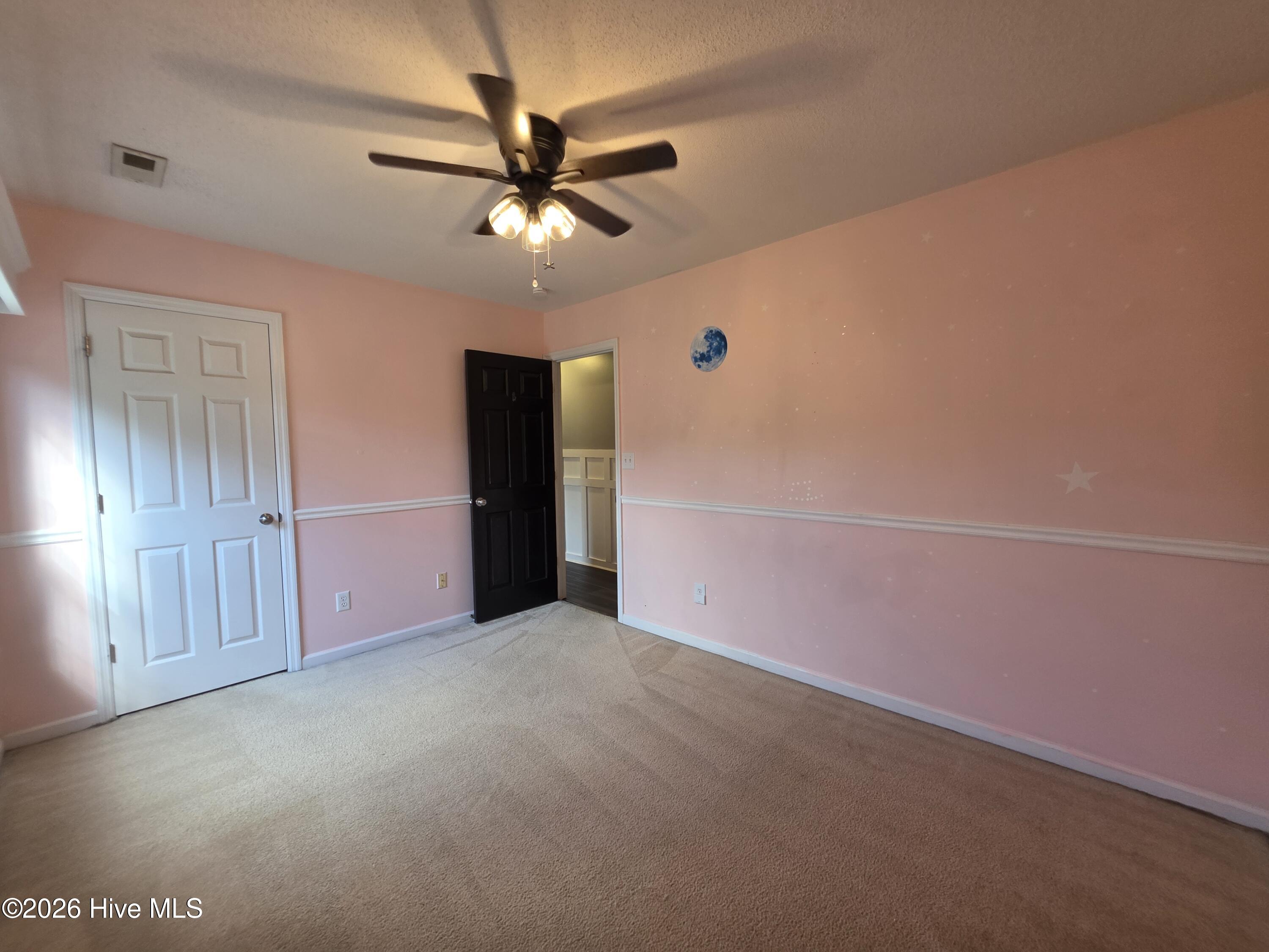 200 Flagstone Lane Property Photo 11