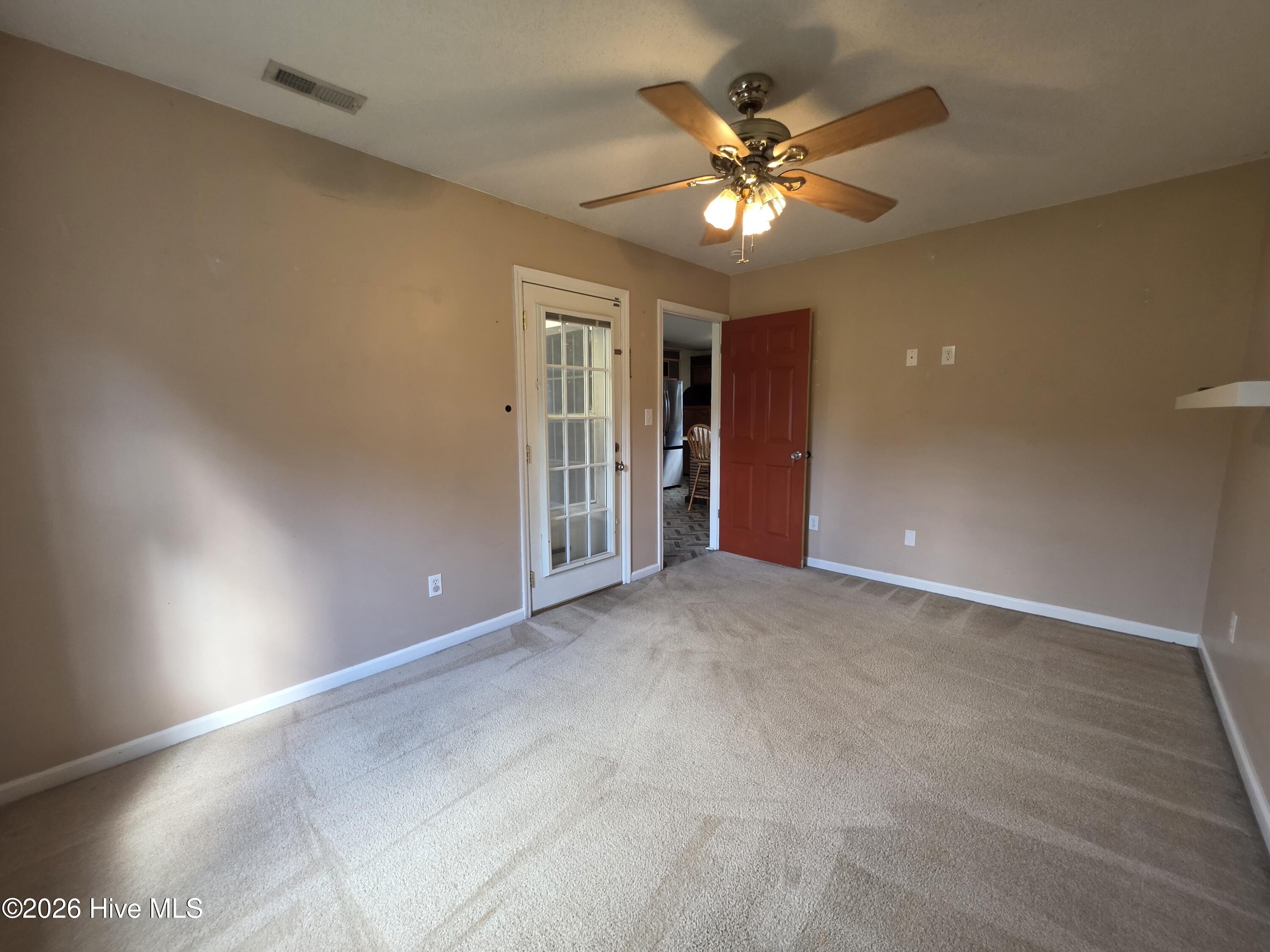 200 Flagstone Lane Property Photo 14