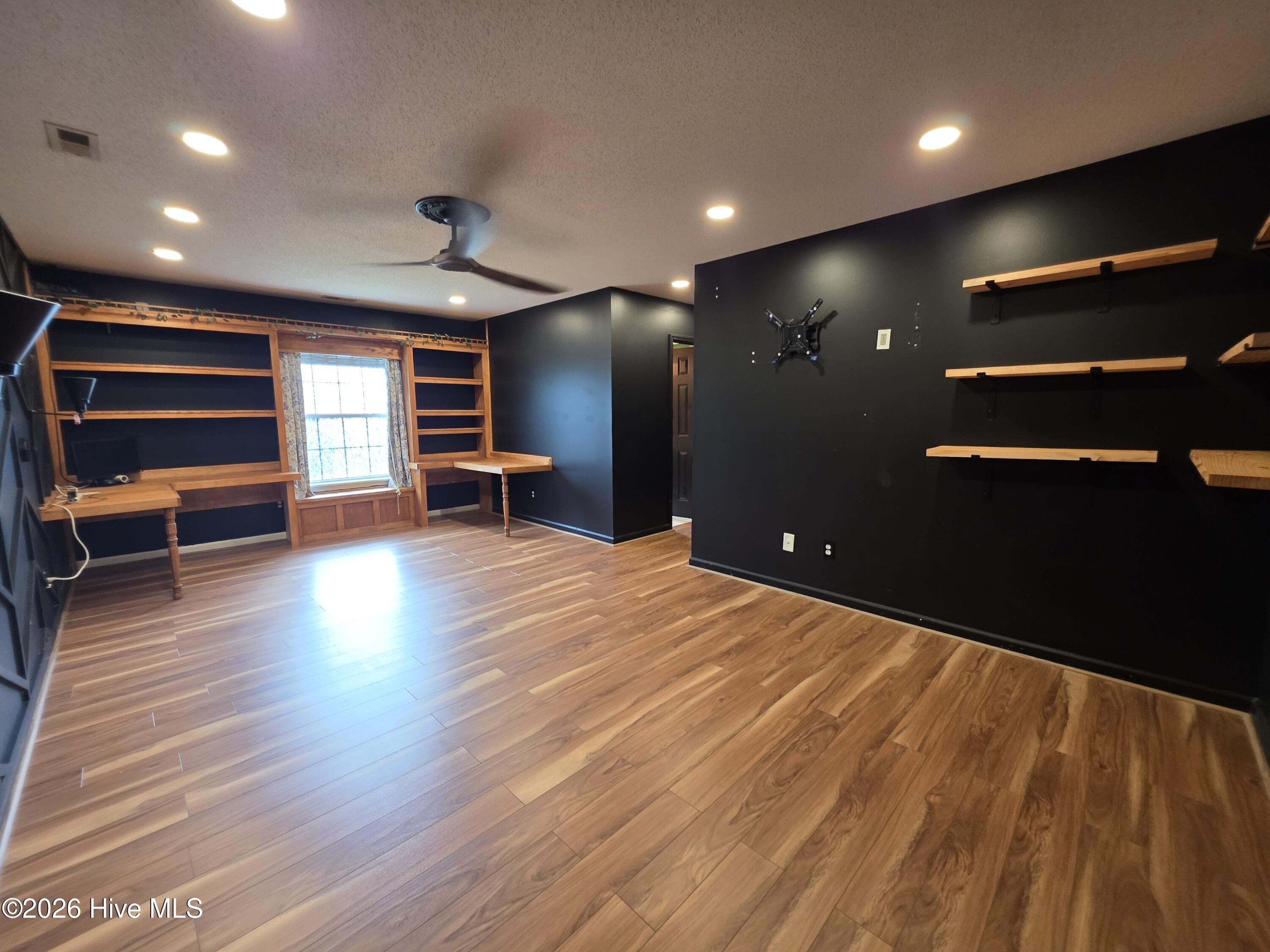 200 Flagstone Lane Property Photo 18