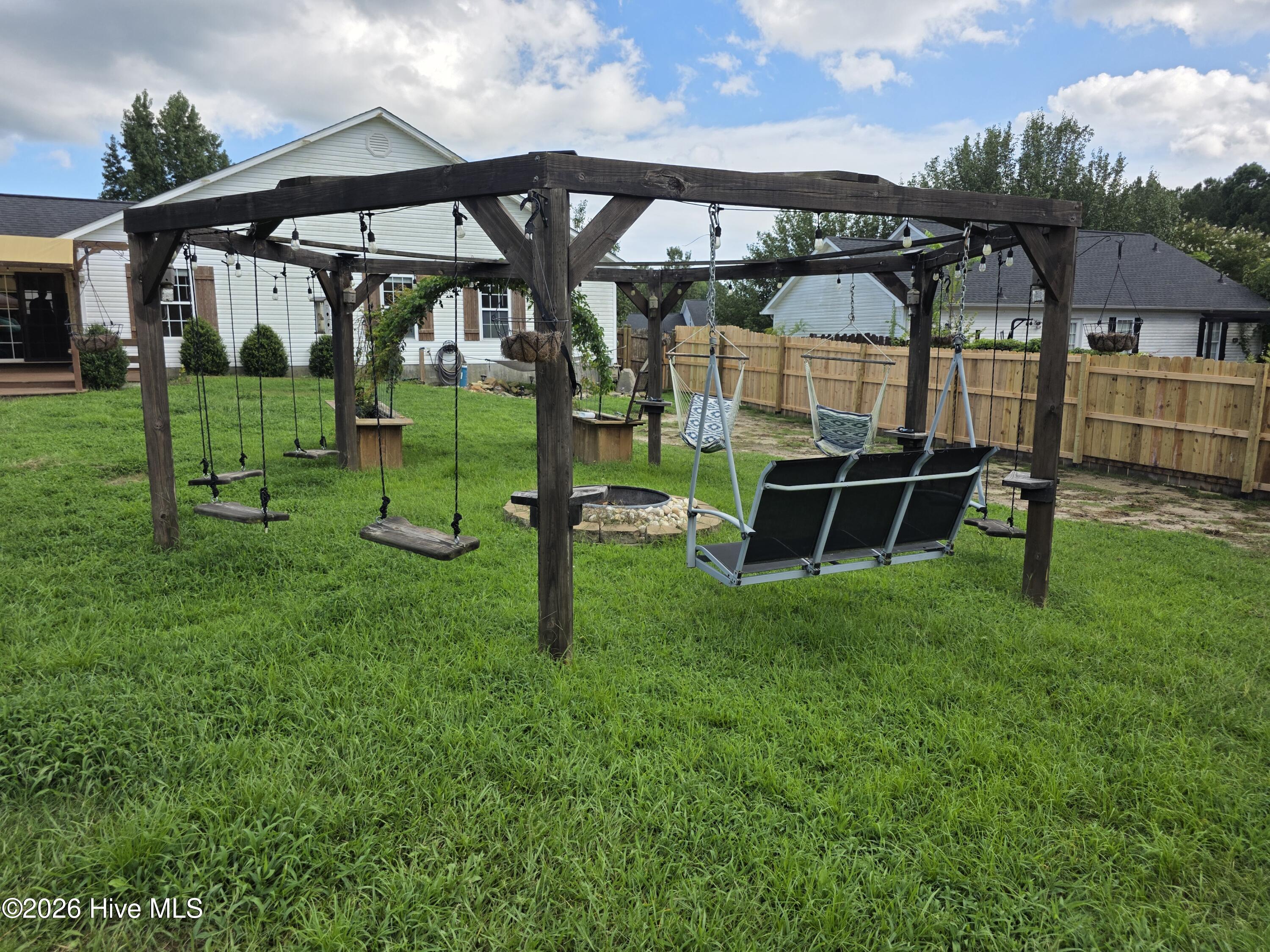 200 Flagstone Lane Property Photo 24