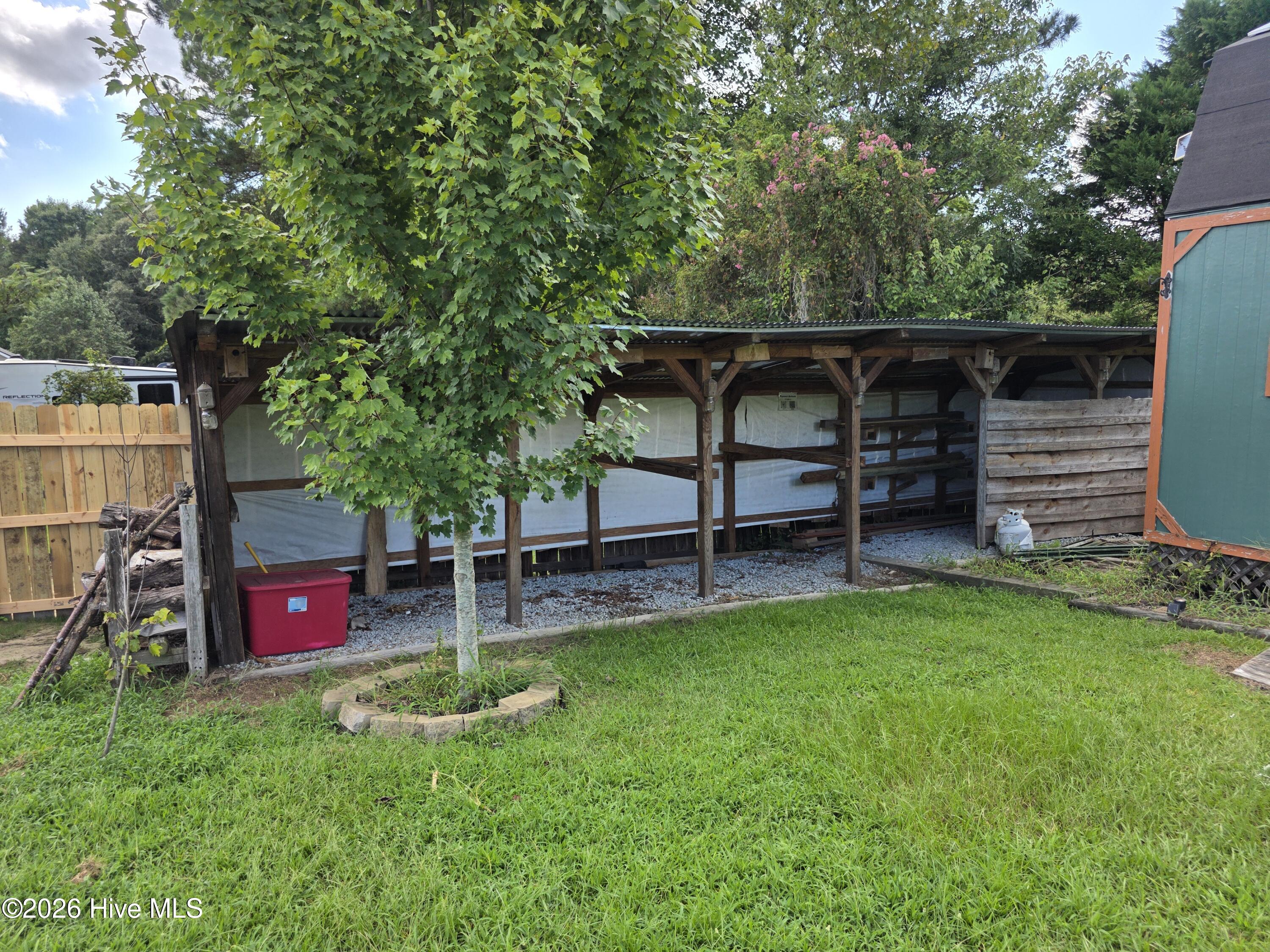 200 Flagstone Lane Property Photo 26